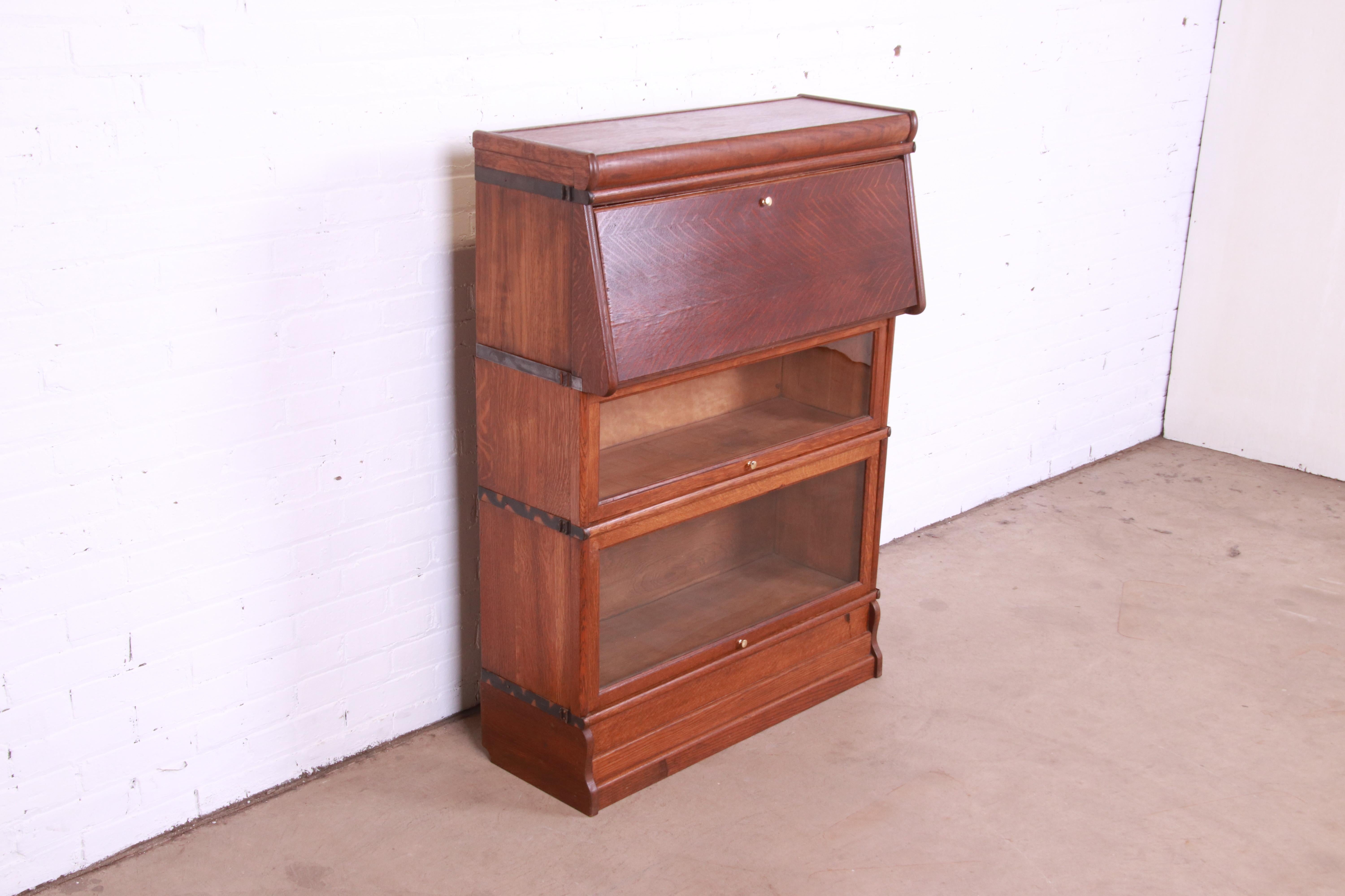 Arts & Crafts Oak Barrister Bookcase with Drop Front Secretary Desk, circa 1920s In Good Condition In South Bend, IN