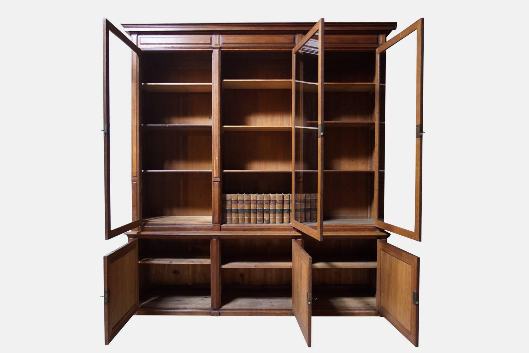 Arts & Crafts Oak Bookcase, circa 1880 In Excellent Condition For Sale In Salisbury, GB