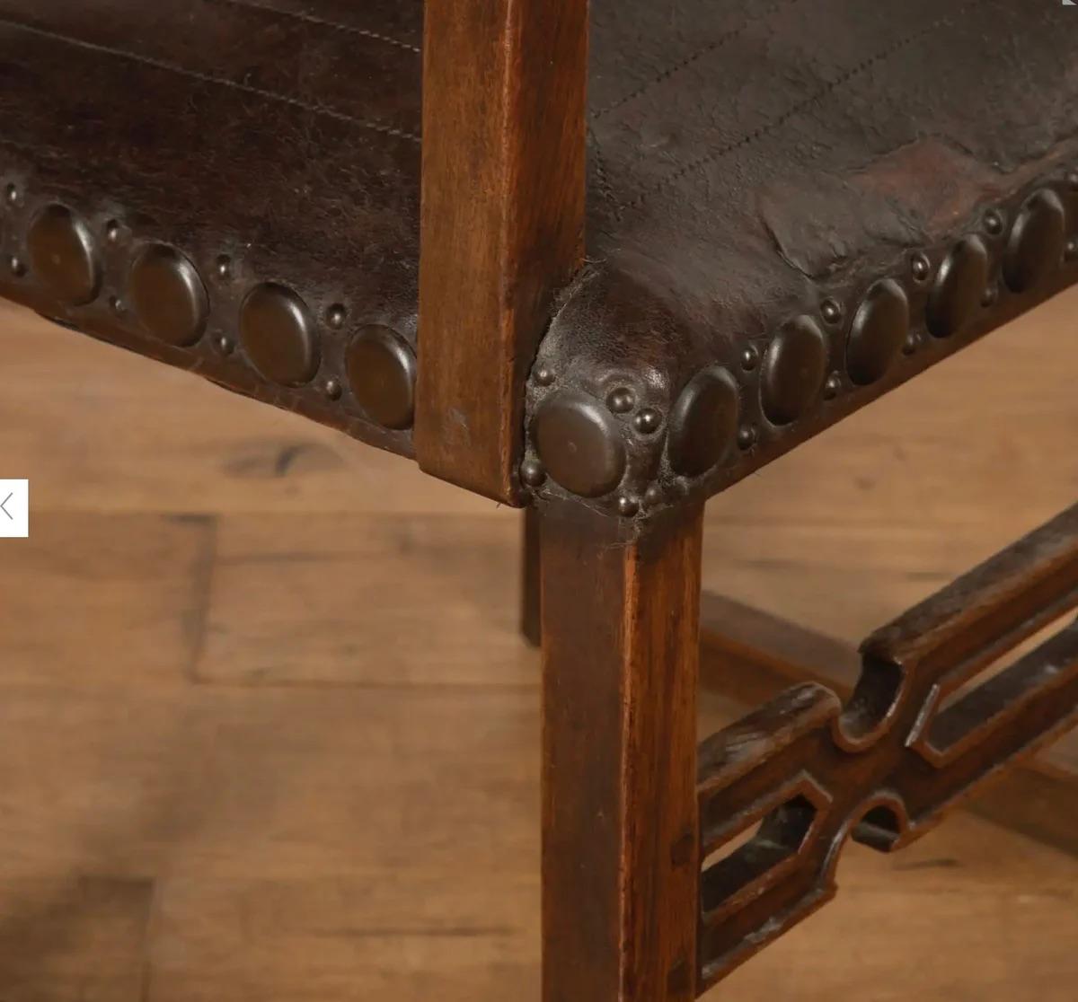 Arts & Crafts Oak Chair For Sale 4