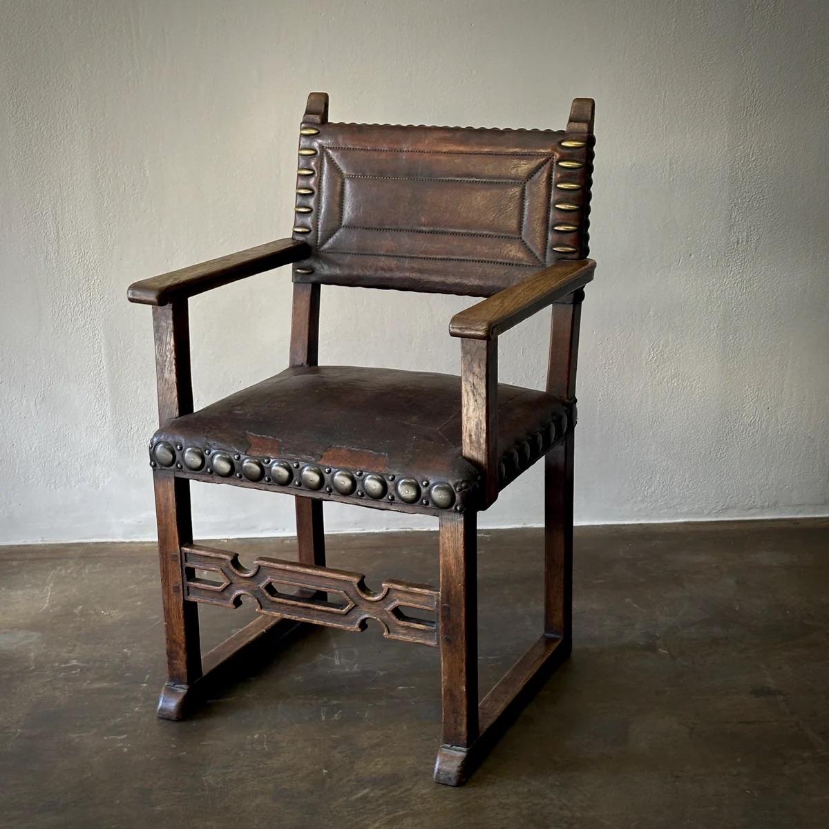 Arts & Crafts Oak Chair For Sale 3
