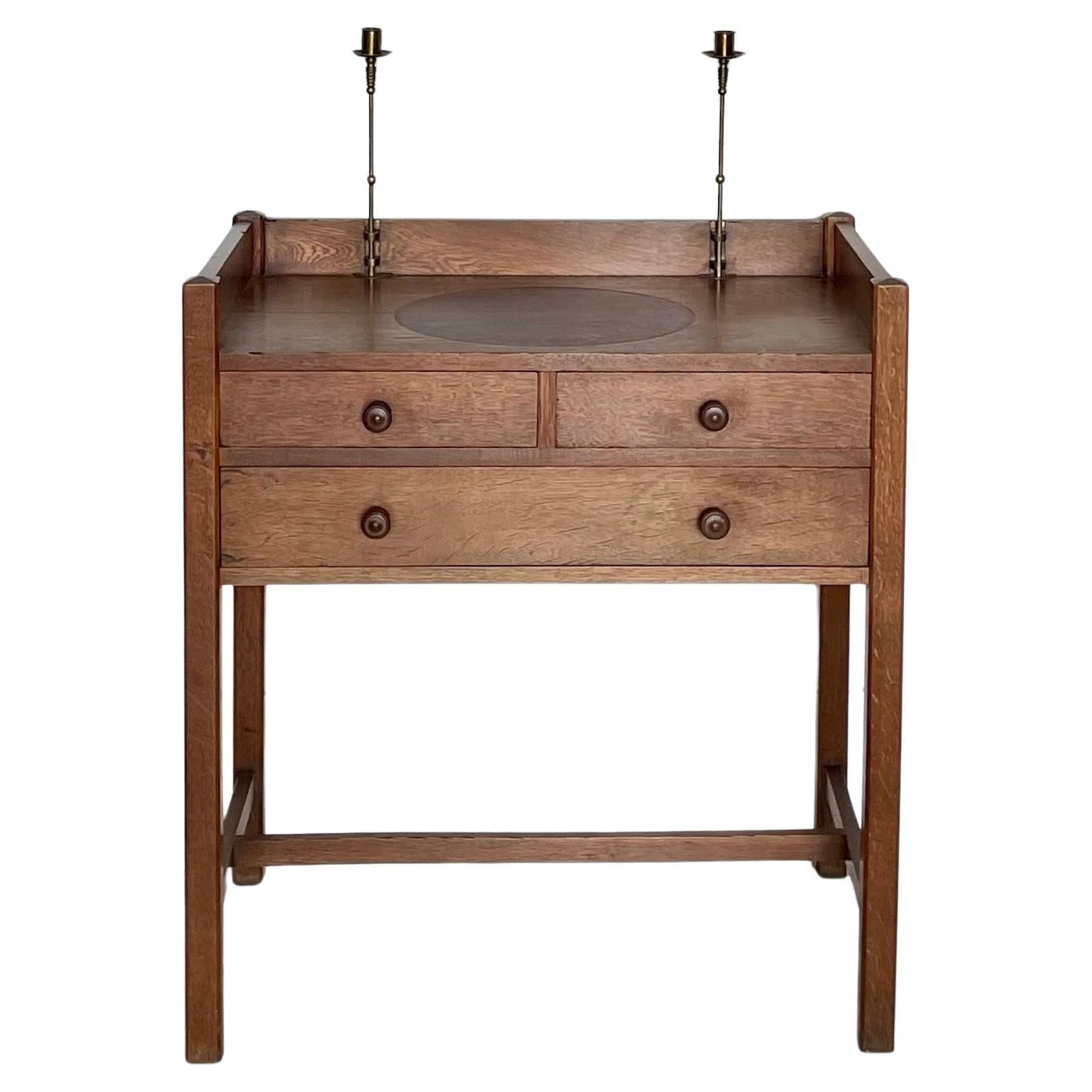 Arts & Crafts Oak Hall Table By Ambrose Heal en venta