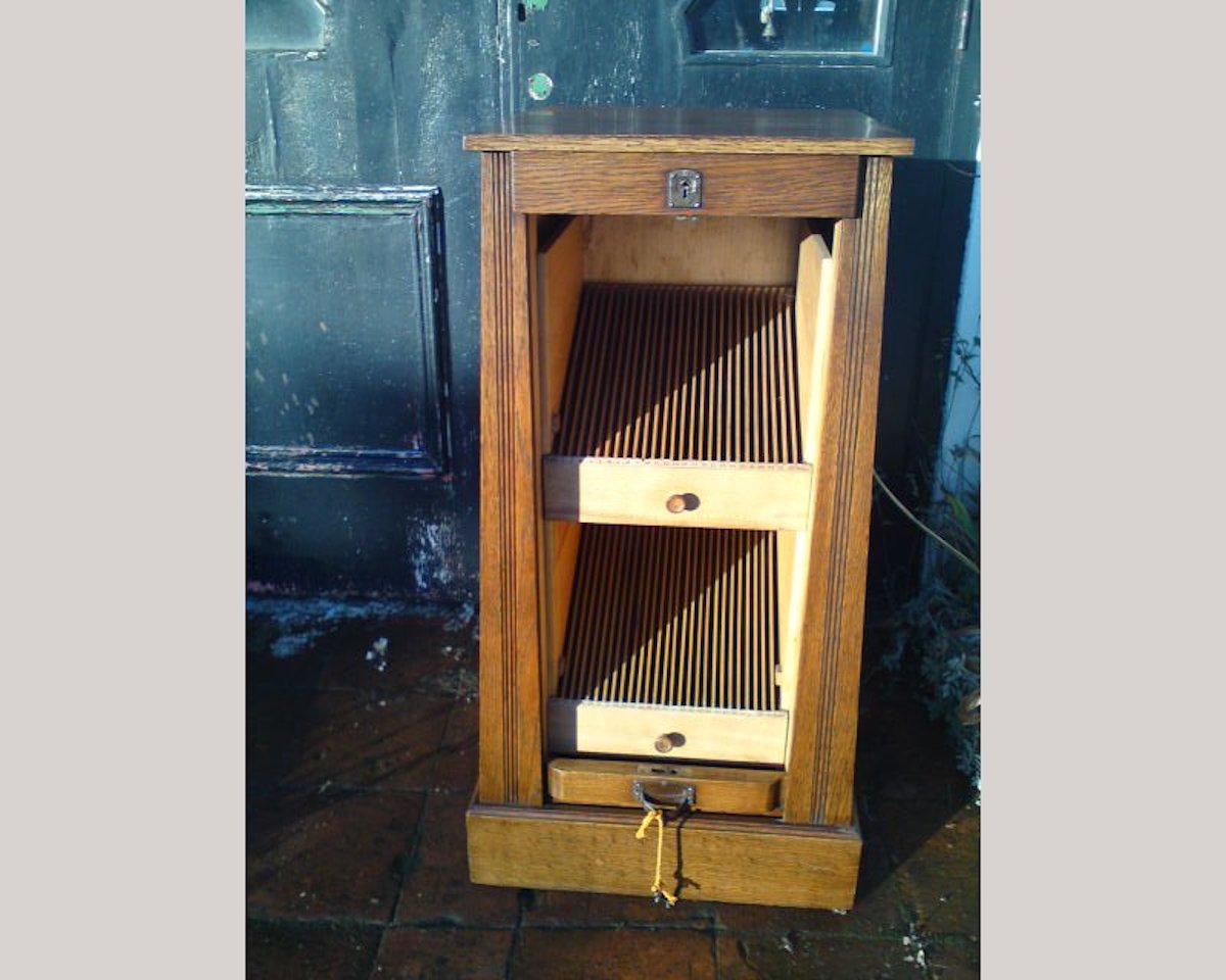 Hand-Crafted Arts & Crafts Oak Record Cabinet with Slide Out Drawers for Holding, 1978 For Sale