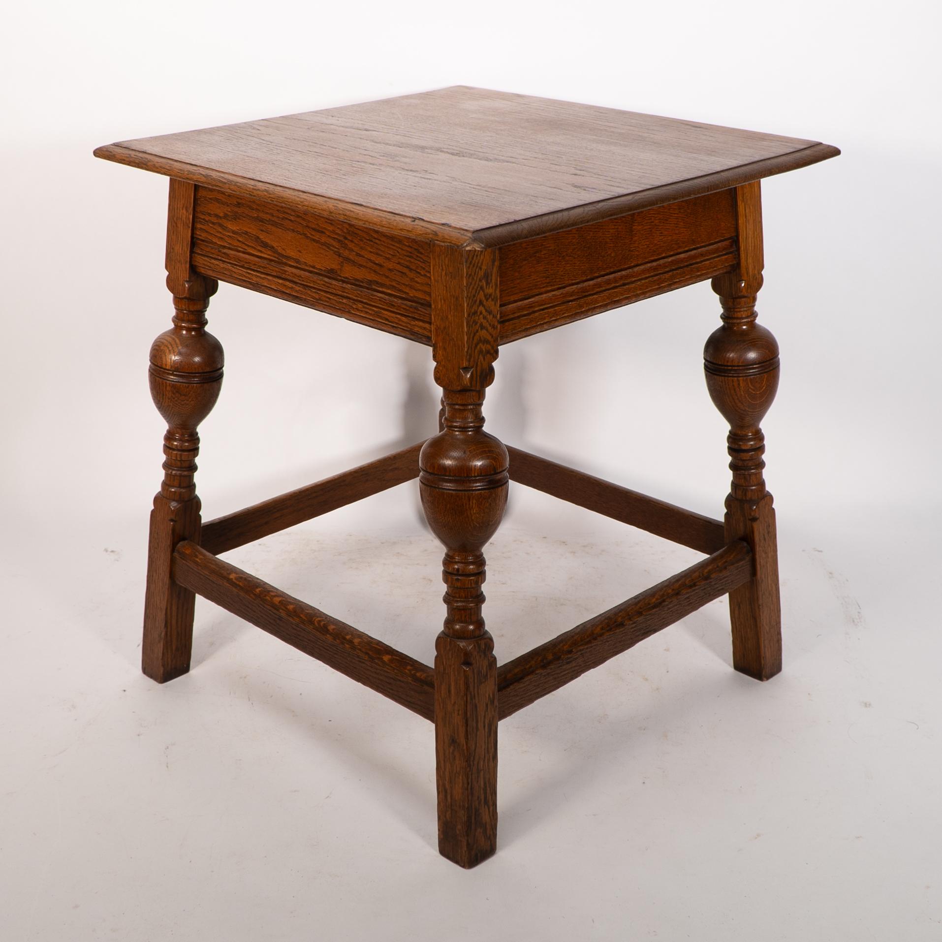 Arts & Crafts oak table illustrated in the Liberty & Co 1907 furniture catalogue In Good Condition For Sale In London, GB