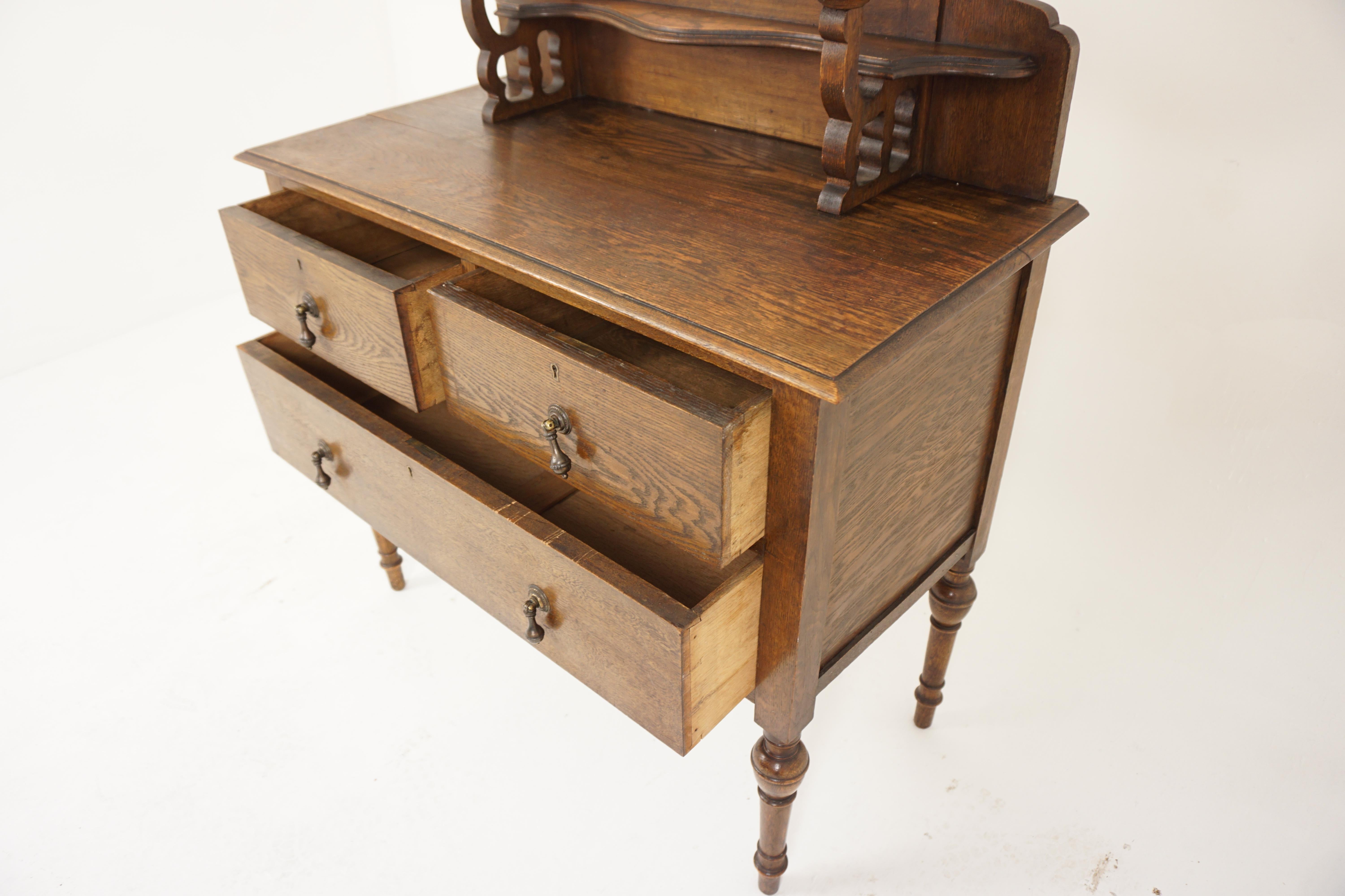 Arts & Crafts Oak Vanity, Dressing Chest, Chest of Drawers, Scotland 1910, H888 In Good Condition In Vancouver, BC