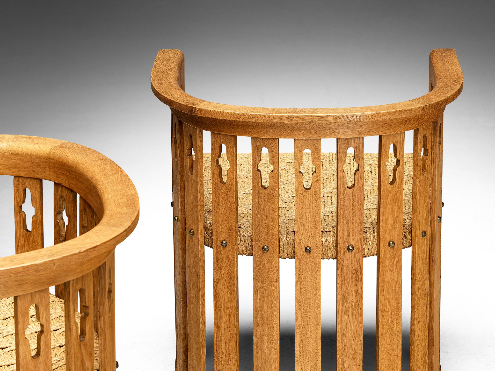 Arts & Crafts Sesselpaar aus Eiche und geflochtenem Stroh  (Arts and Crafts) im Angebot