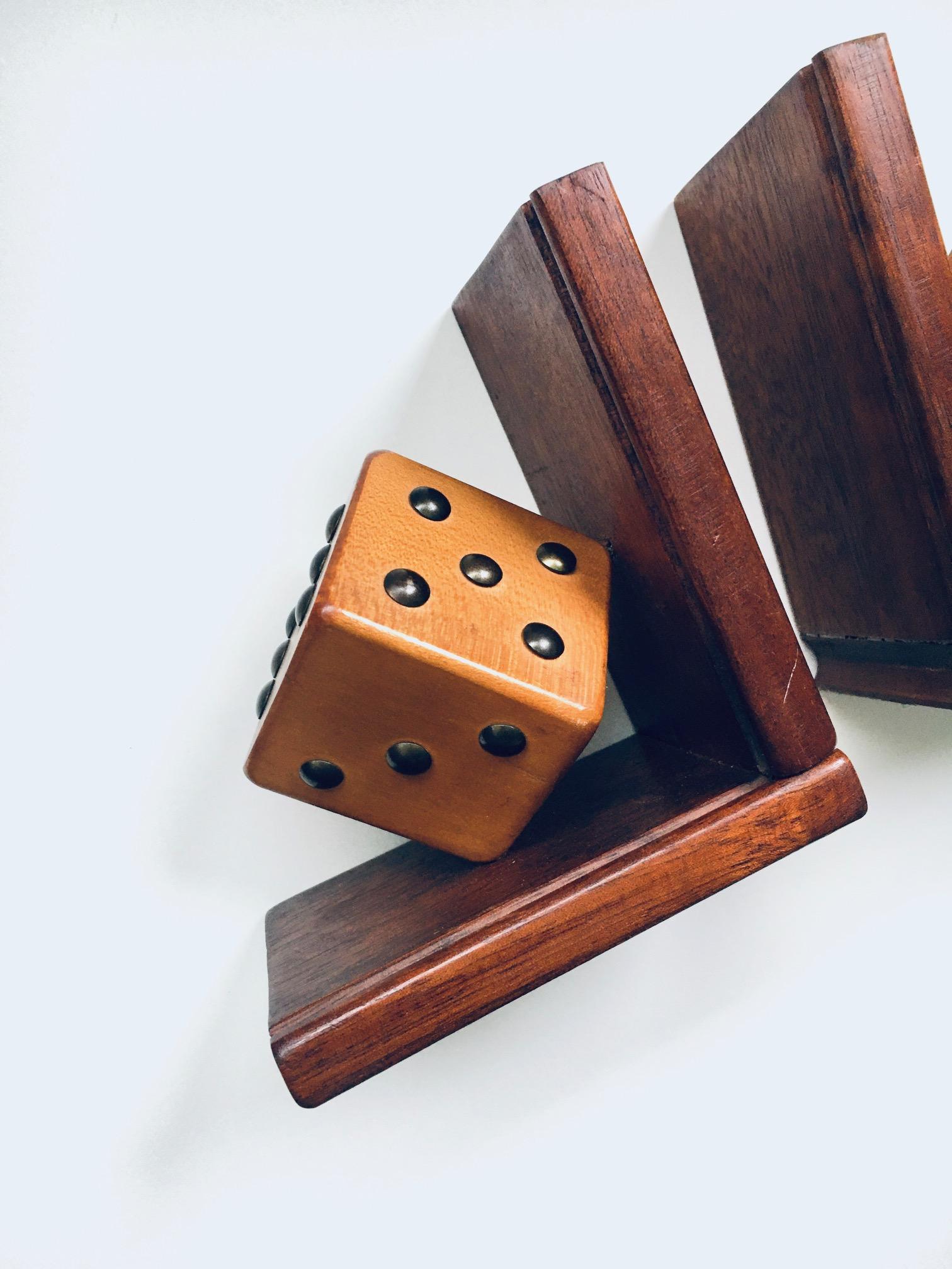 Arts & Crafts pair of wooden Dice Bookends, Belgium 1920's For Sale 8