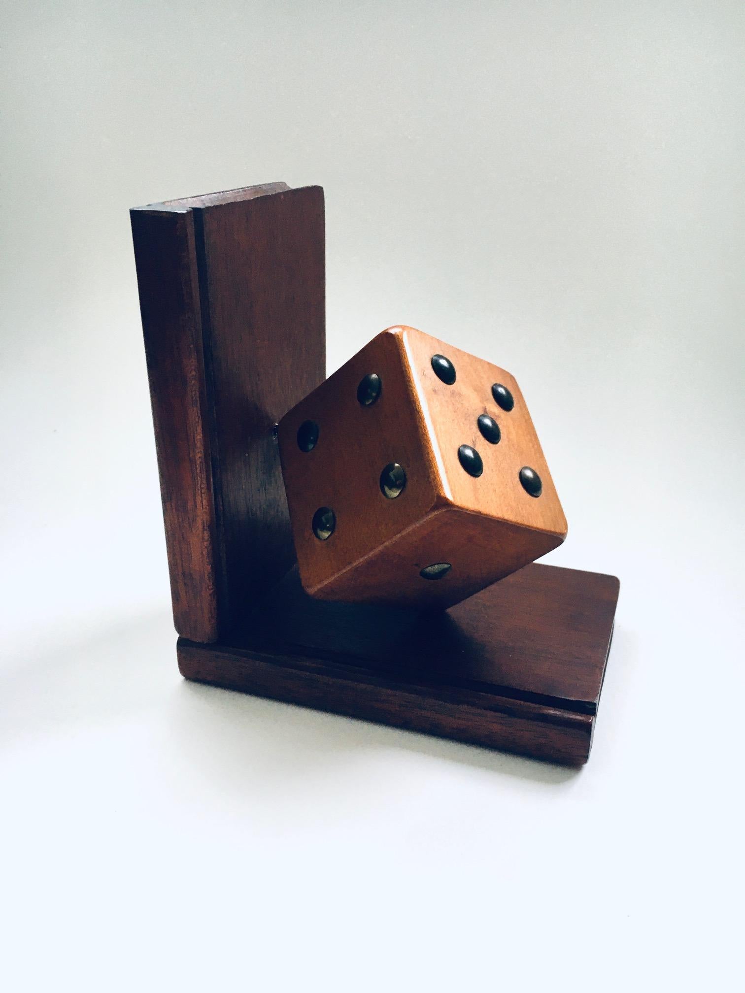 Arts & Crafts pair of wooden Dice Bookends, Belgium 1920's For Sale 2