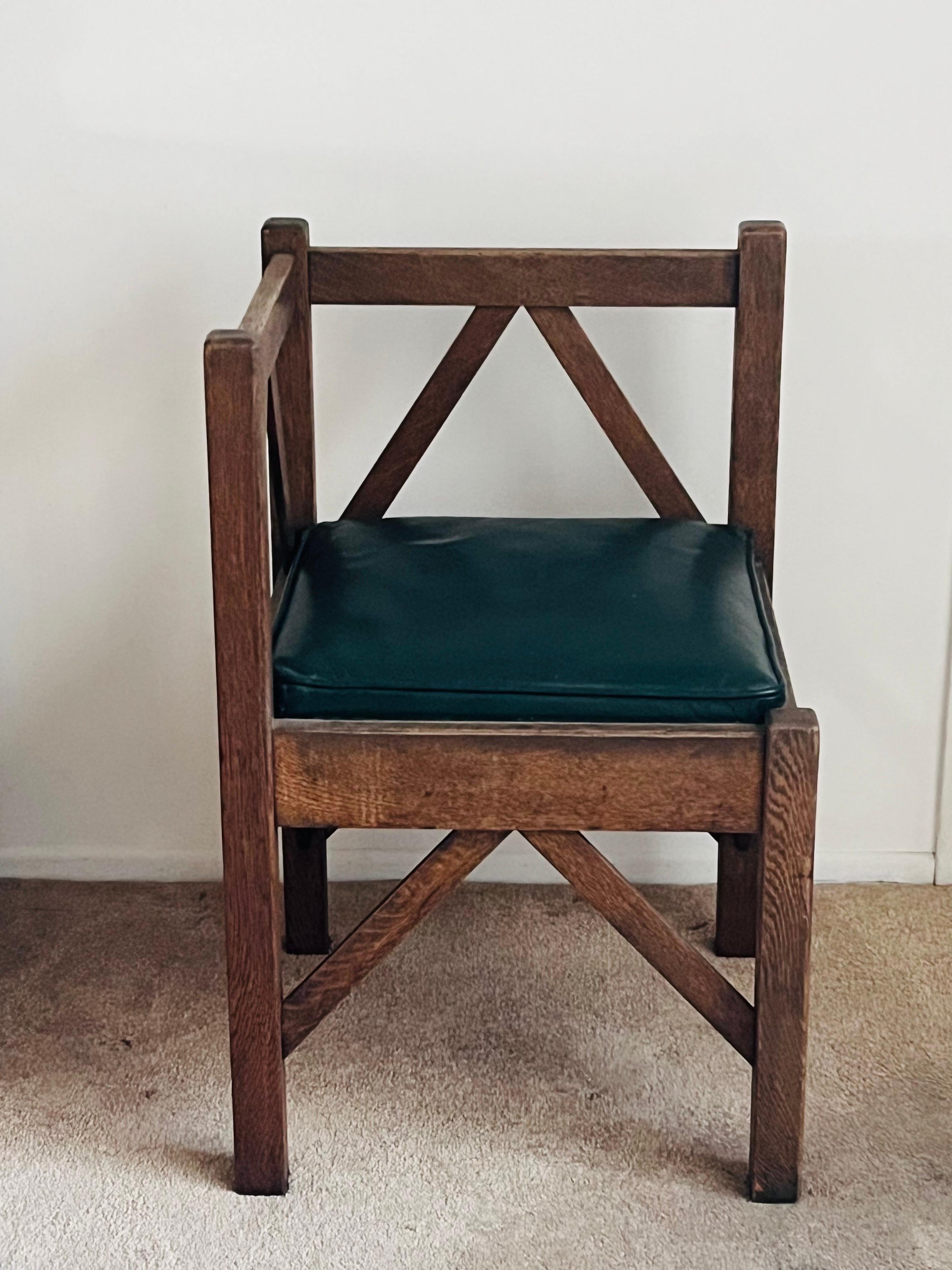 Upholstery Arts & Crafts Patinated Oak Corner Chair For Sale