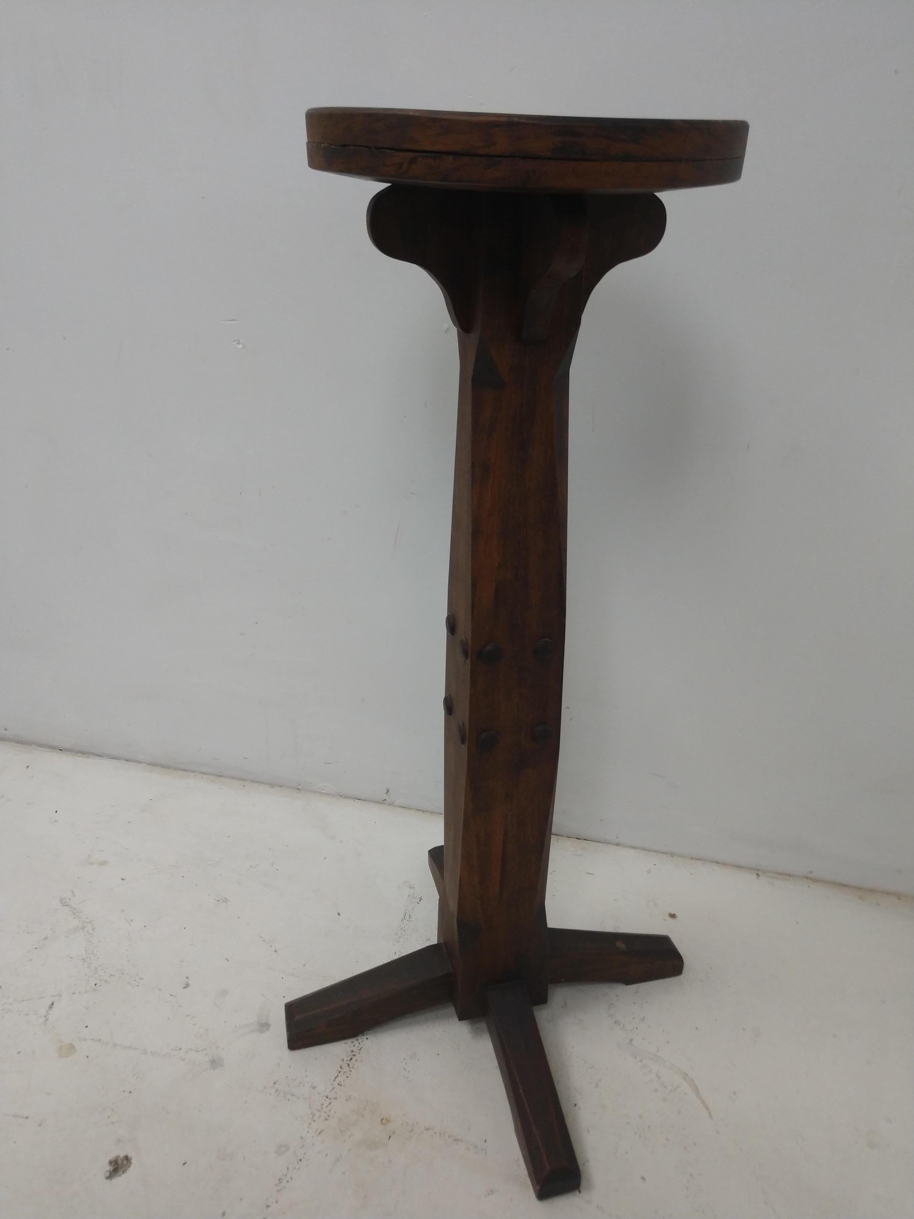 Hand-Crafted Arts & Crafts Pedestal Art Display Plant Stand, circa 1910