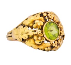 Arts & Crafts Peridot 18 Karat Gold Floral Foliate Ring