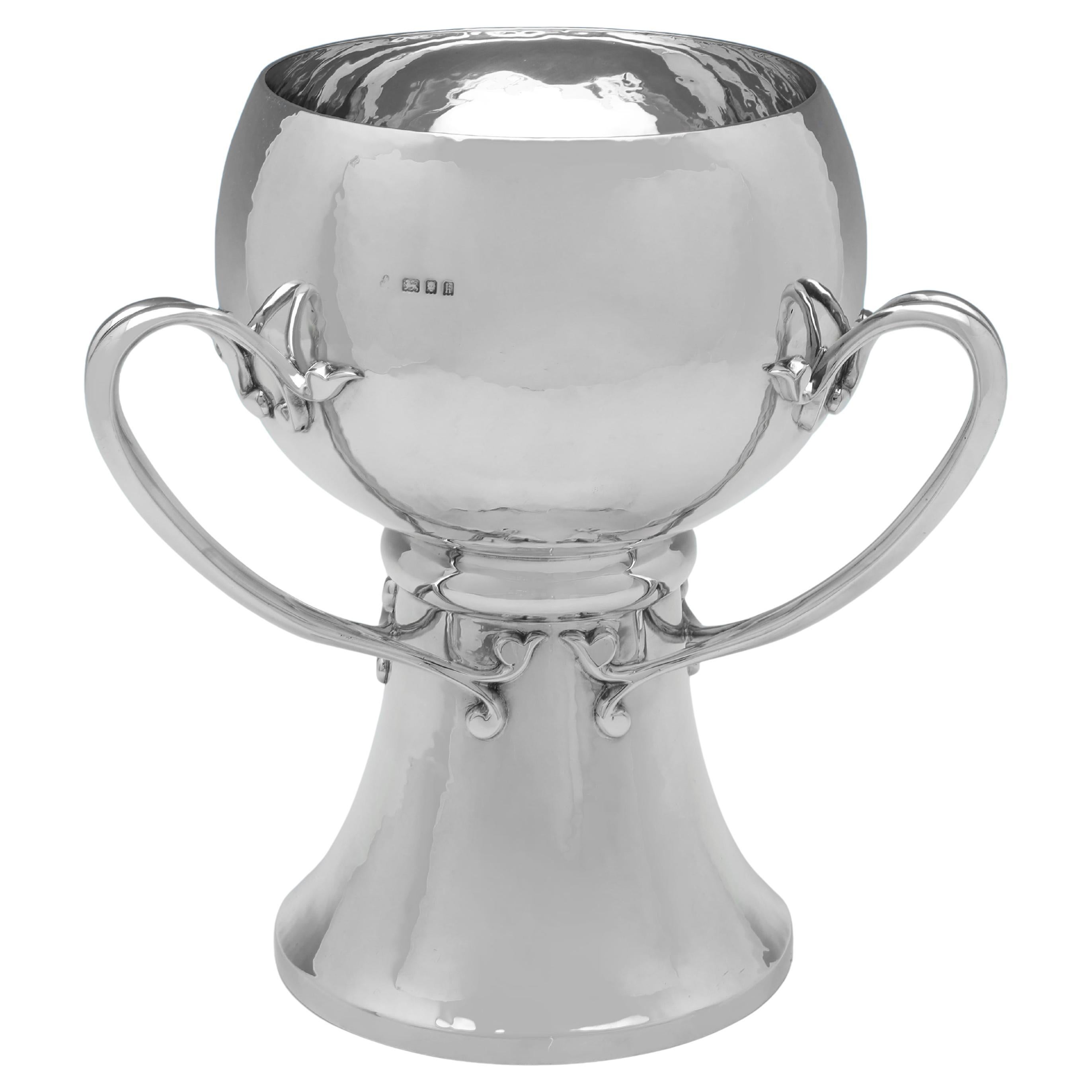 Coupe à 3 anses en argent sterling d'époque Arte Antiques faite en 1925 en vente