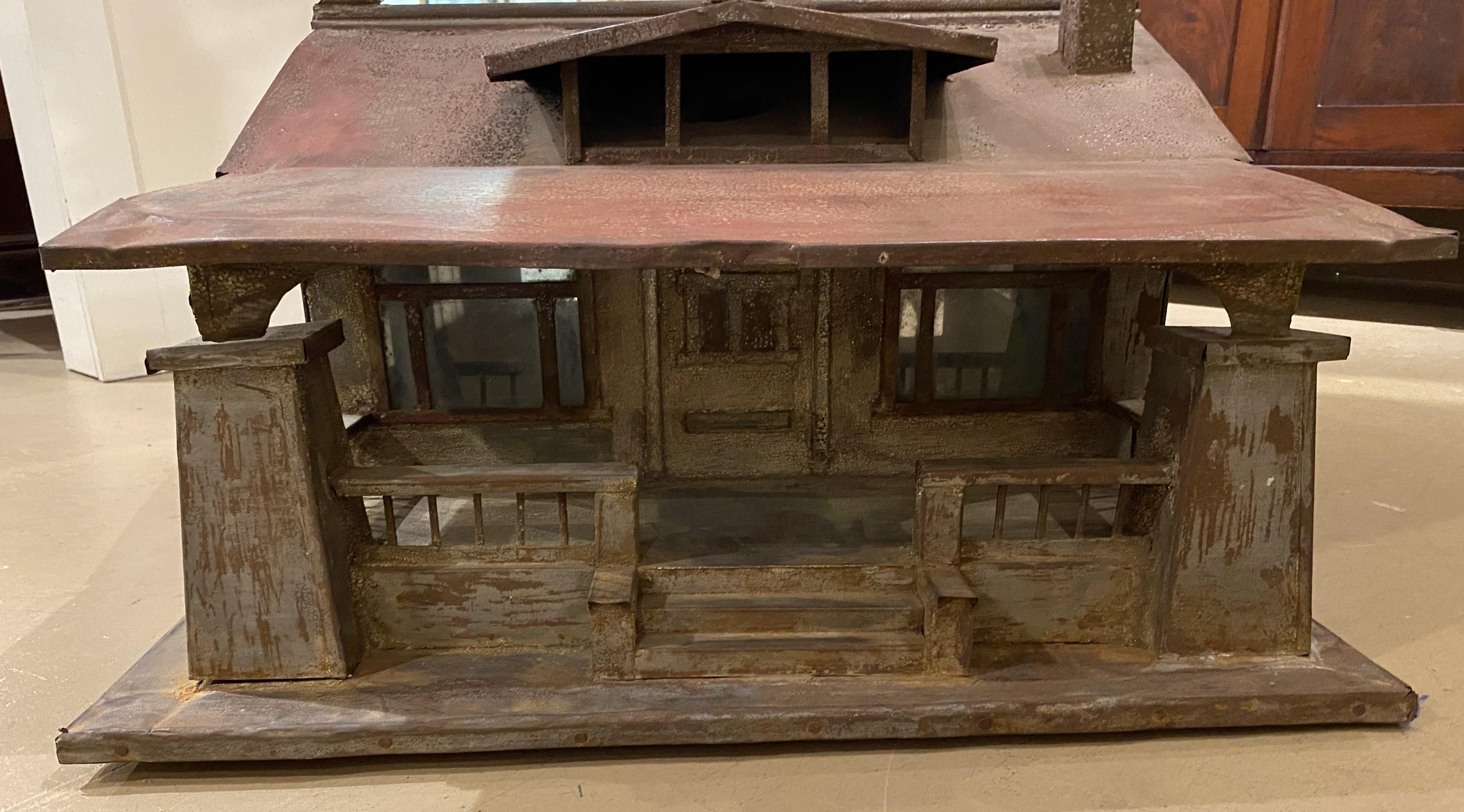 Arts and Crafts House of Arts No. en métal peint et Wood Wood en vente