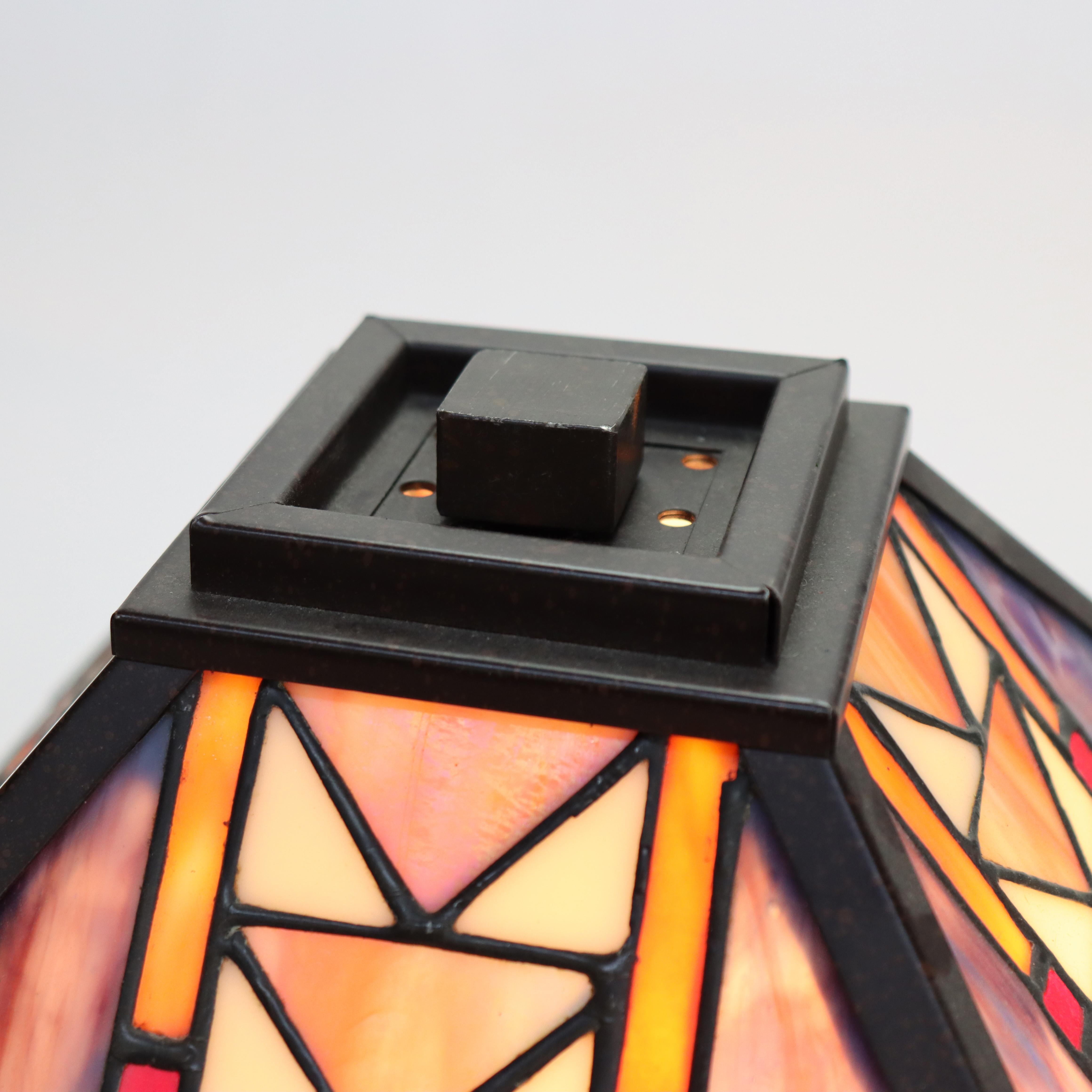 Lámpara de sobremesa Arts & Crafts Prairie Style Leaded Stained glass 20thC.   
Medidas - 17