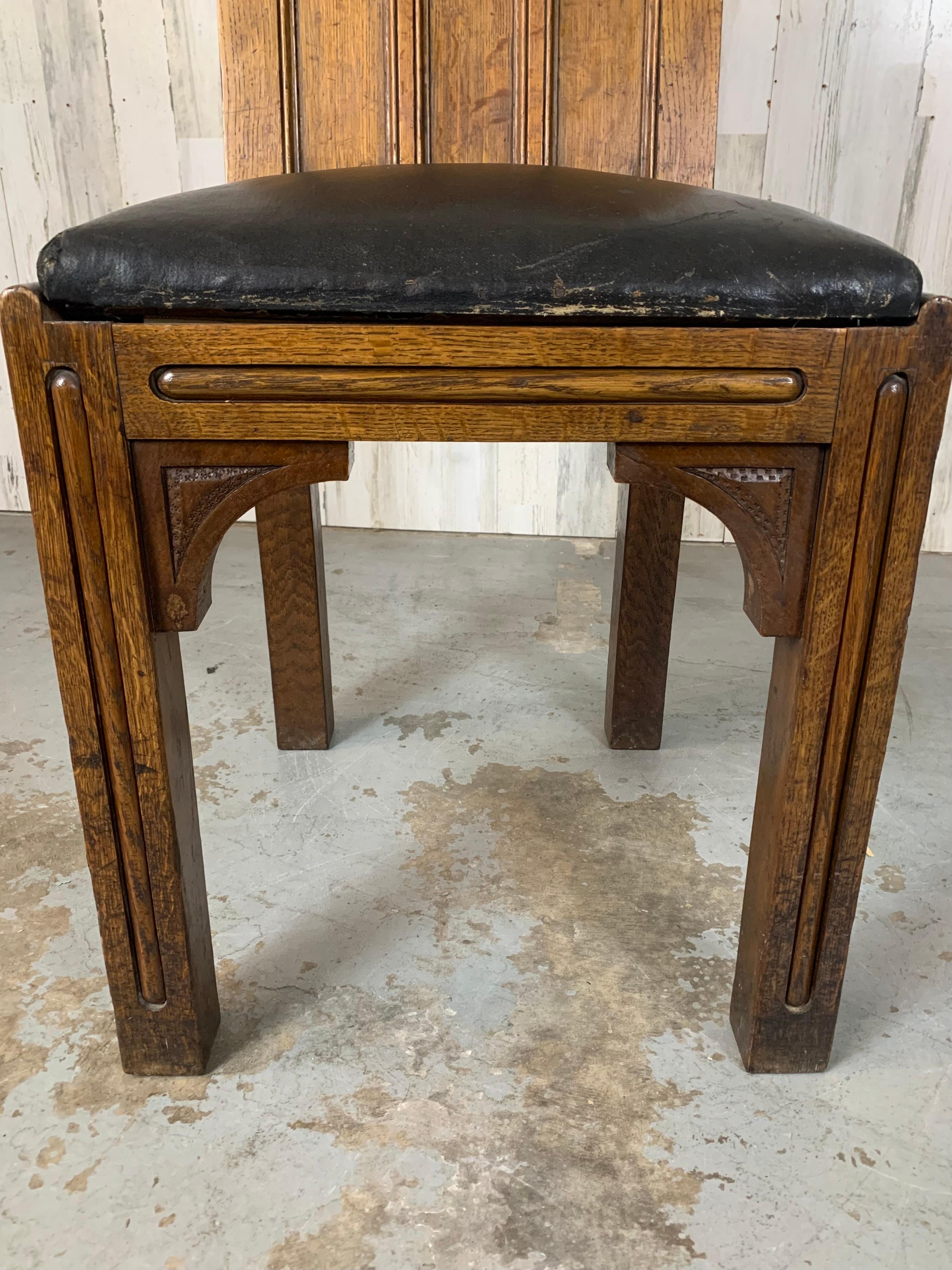 Arts & Crafts Quarter Sawn Oak Hall Chair For Sale 8