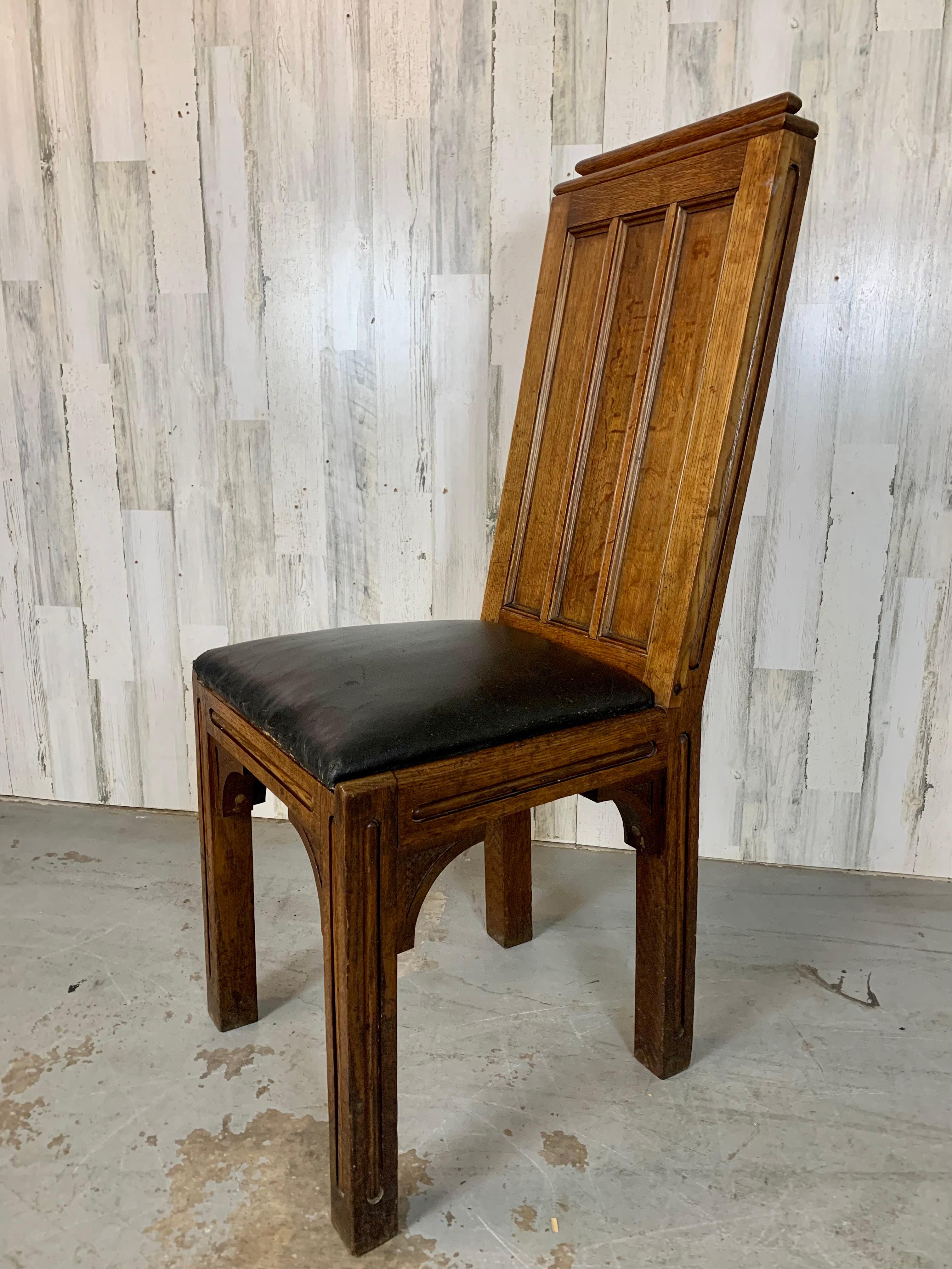 American Arts & Crafts Quarter Sawn Oak Hall Chair For Sale