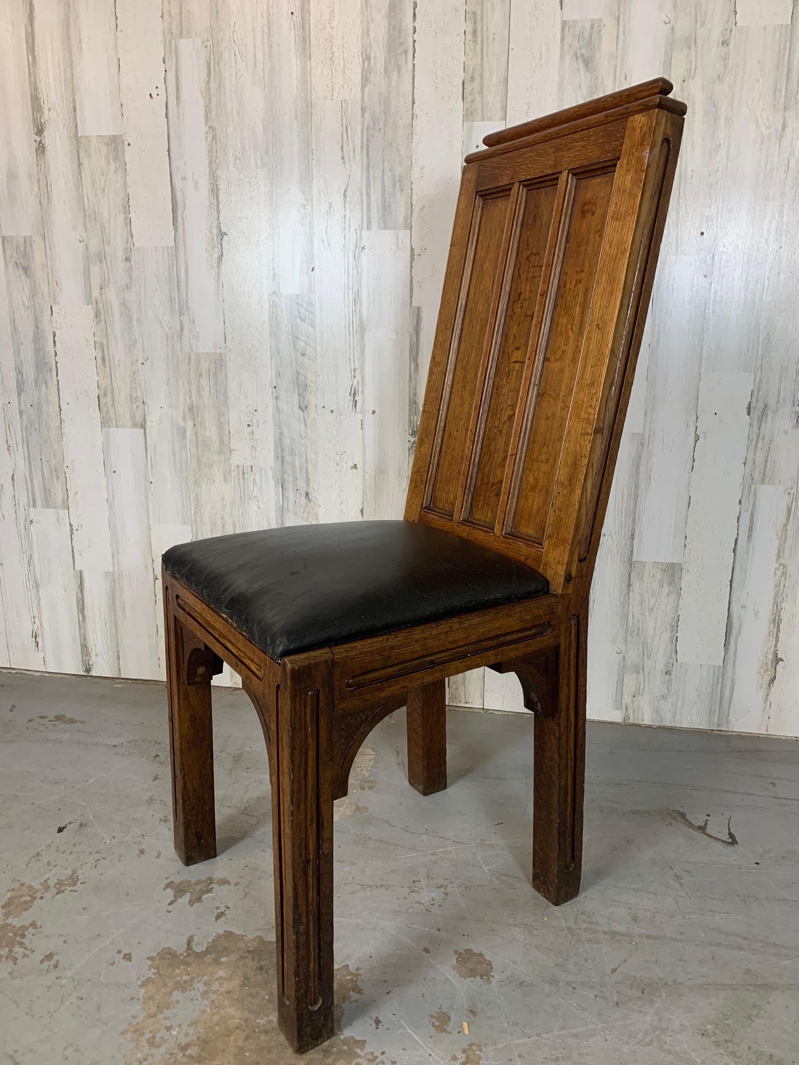Arts & Crafts Quarter Sawn Oak Hall Chair In Good Condition For Sale In Denton, TX