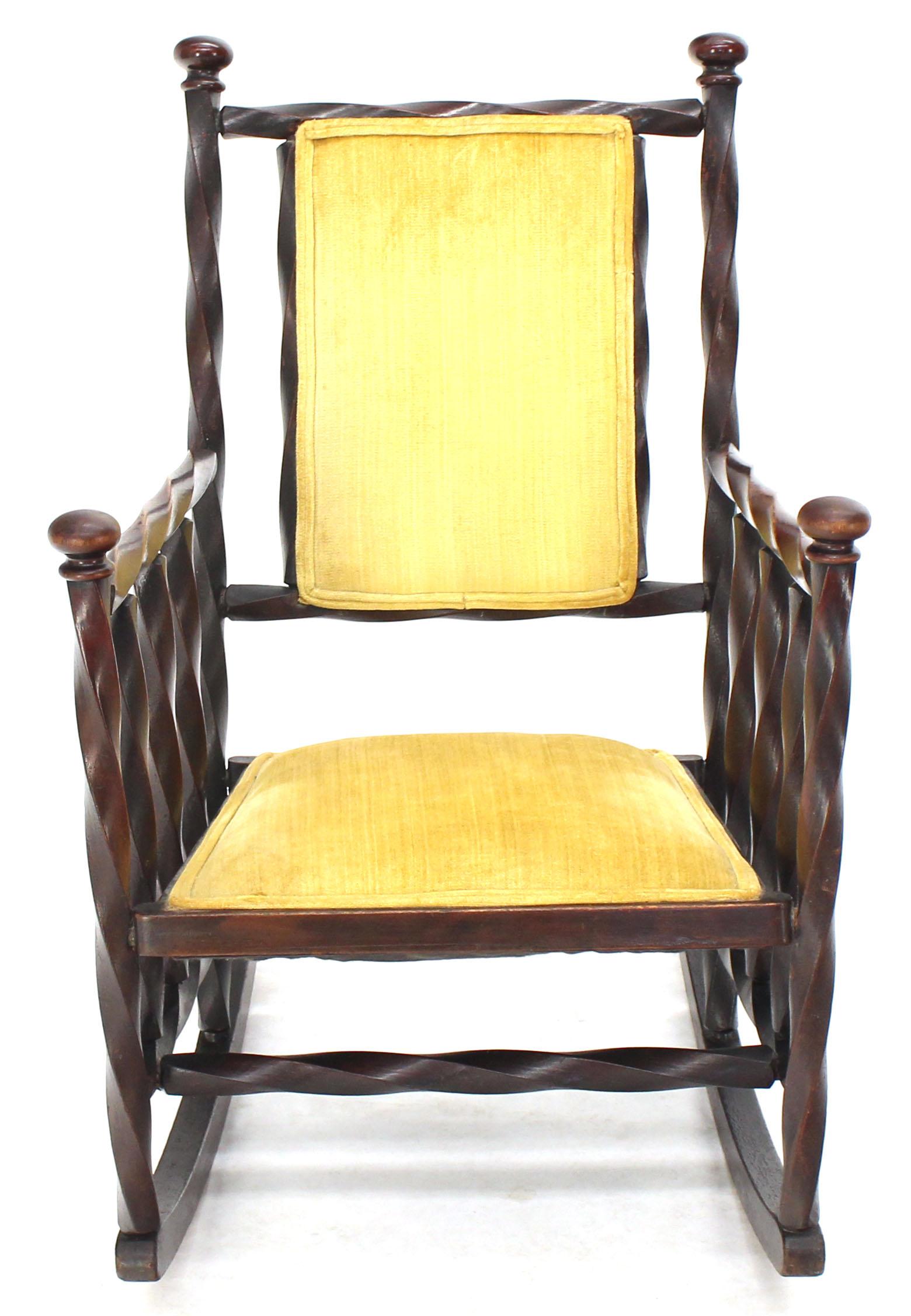 Rares et inhabituels fauteuils à bascule Arts & Crafts déco en bois 
