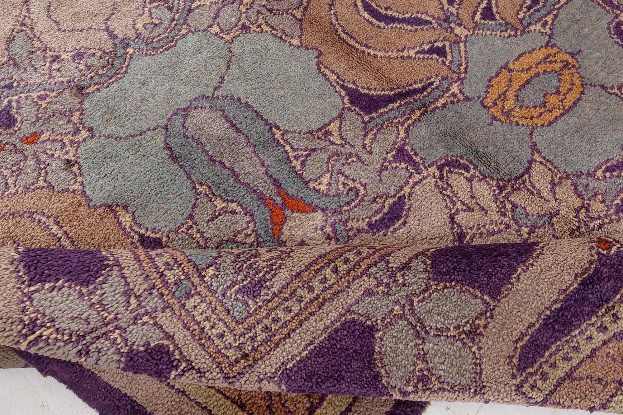 Arts and Crafts-Teppich entworfen von C.F.A. Voysey Donnemara (Wolle) im Angebot