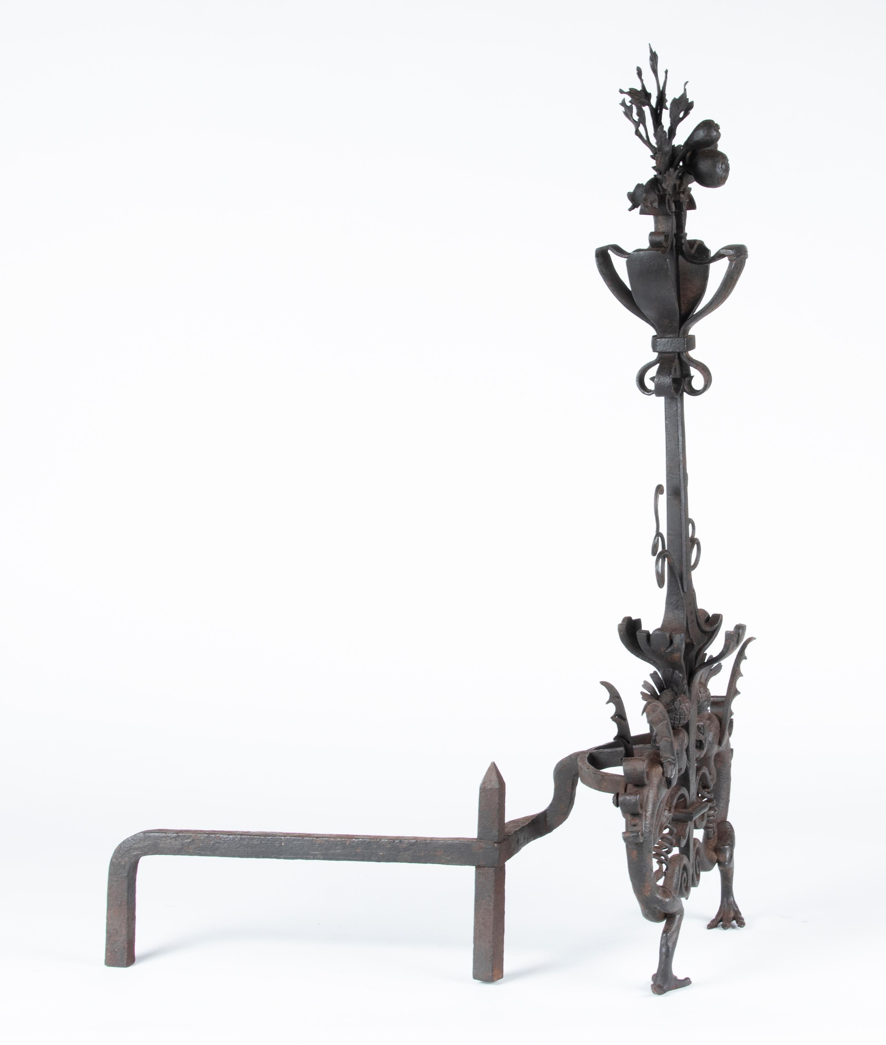 Arts & Crafts Samuel Yellin Style Wrought Iron Dragon Andirons or Fire Dogs In Good Condition For Sale In Casteren, Noord-Brabant