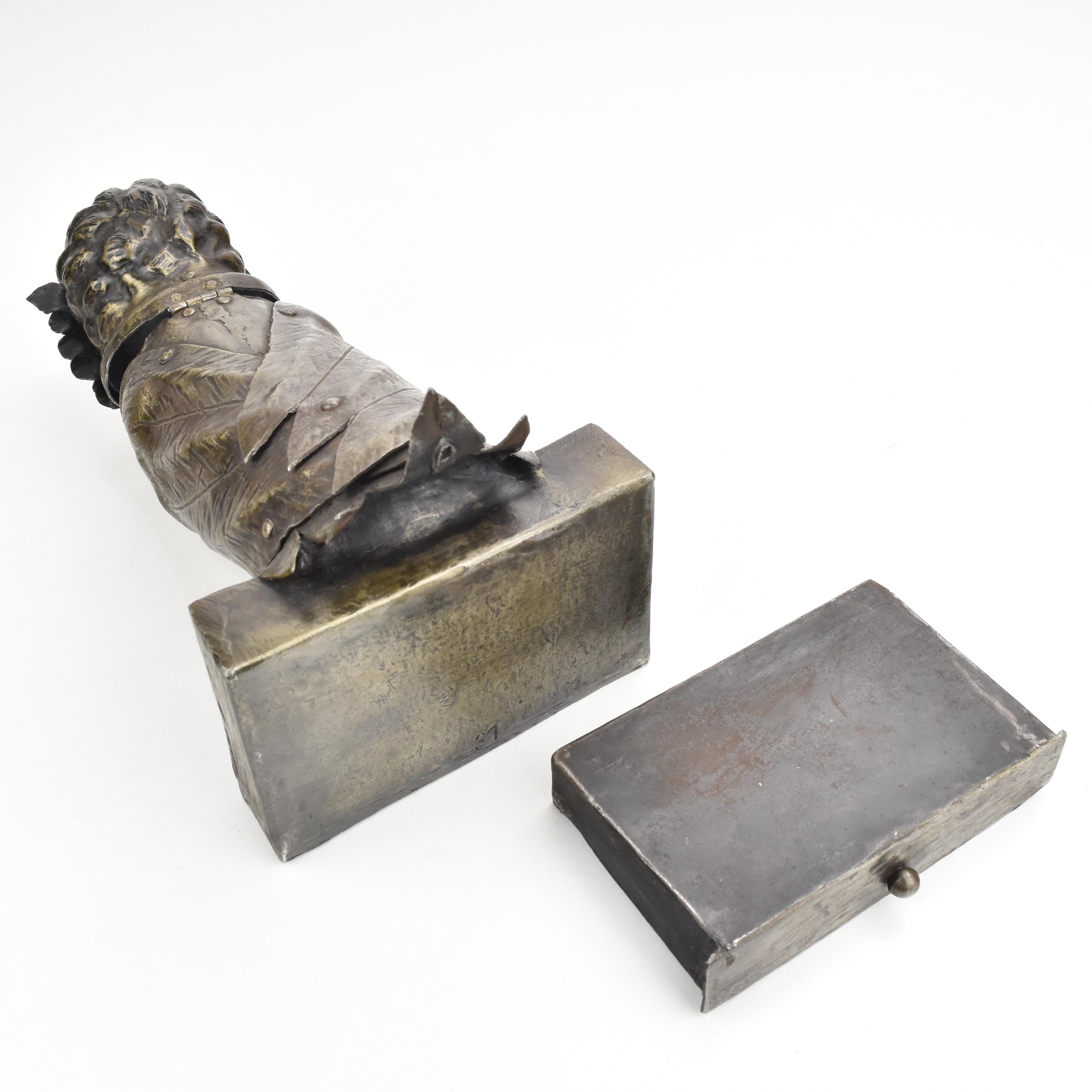 Skulpturales Arts and Crafts-Tintenfass aus geschmiedetem Eisen mit Eule von Goberg Hugo Berger, antik  im Angebot 9