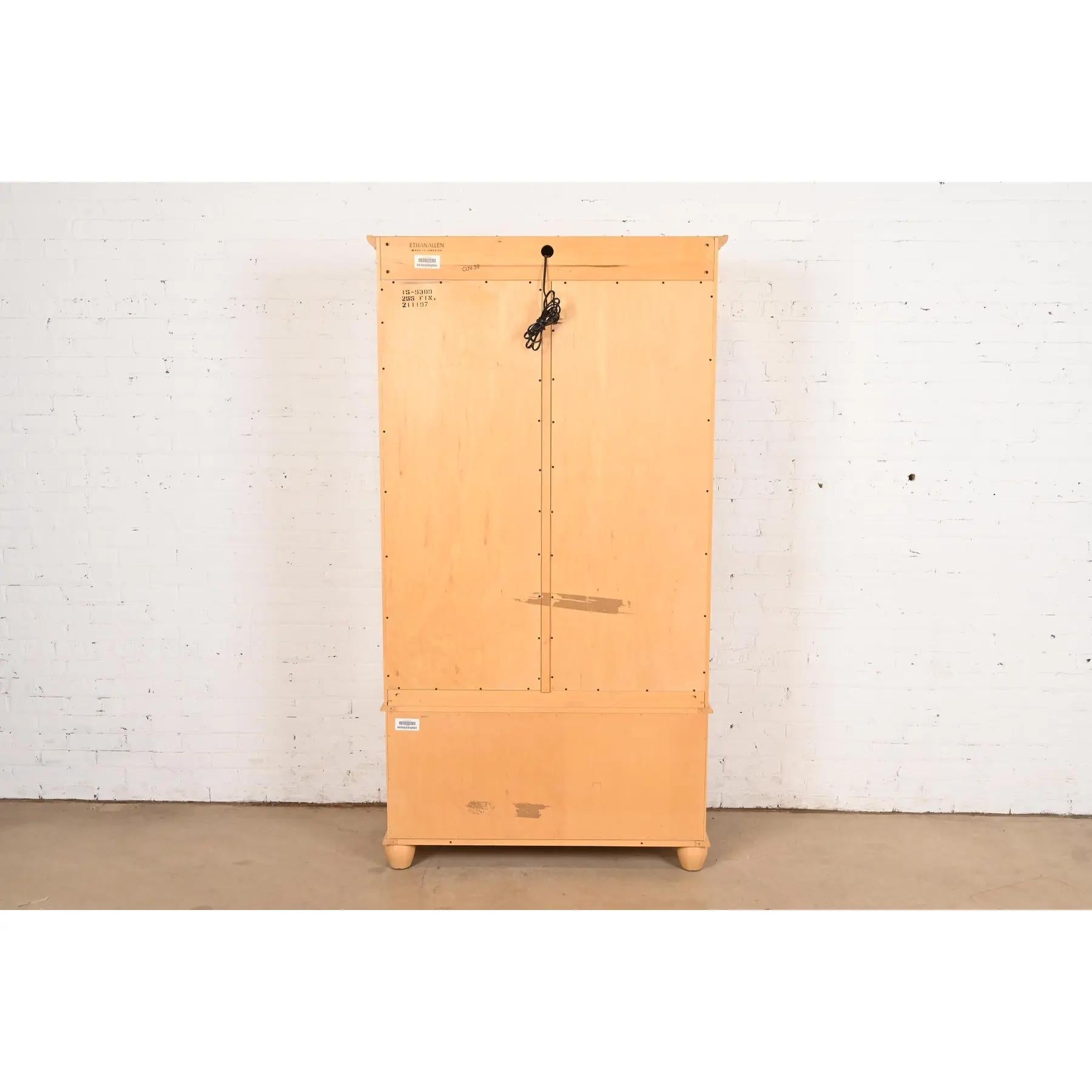 Arts & Crafts Shaker Maple Lighted Bookcase Cabinet For Sale 3