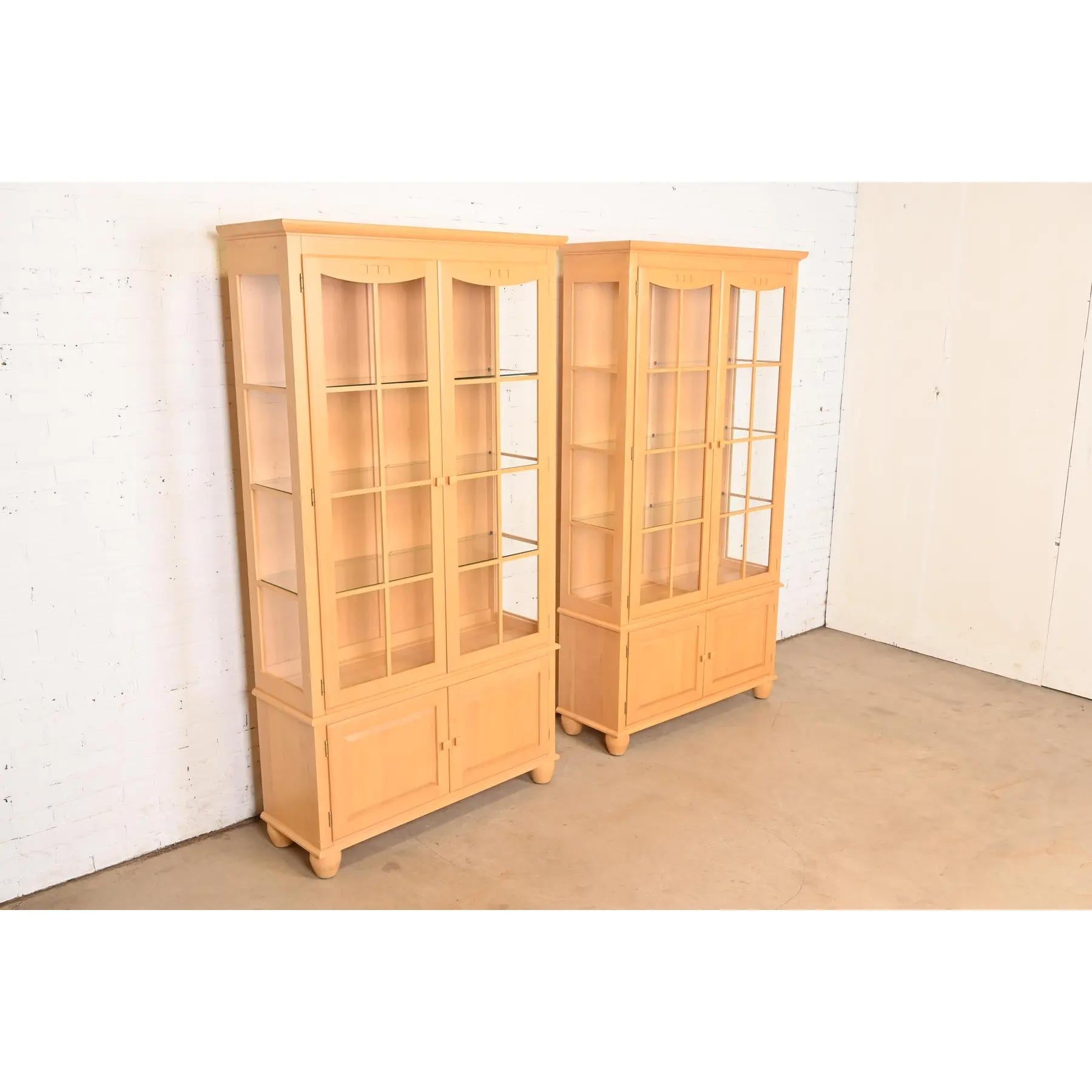 Arts & Crafts Shaker Maple Lighted Bookcase Cabinets, Pair In Good Condition For Sale In South Bend, IN