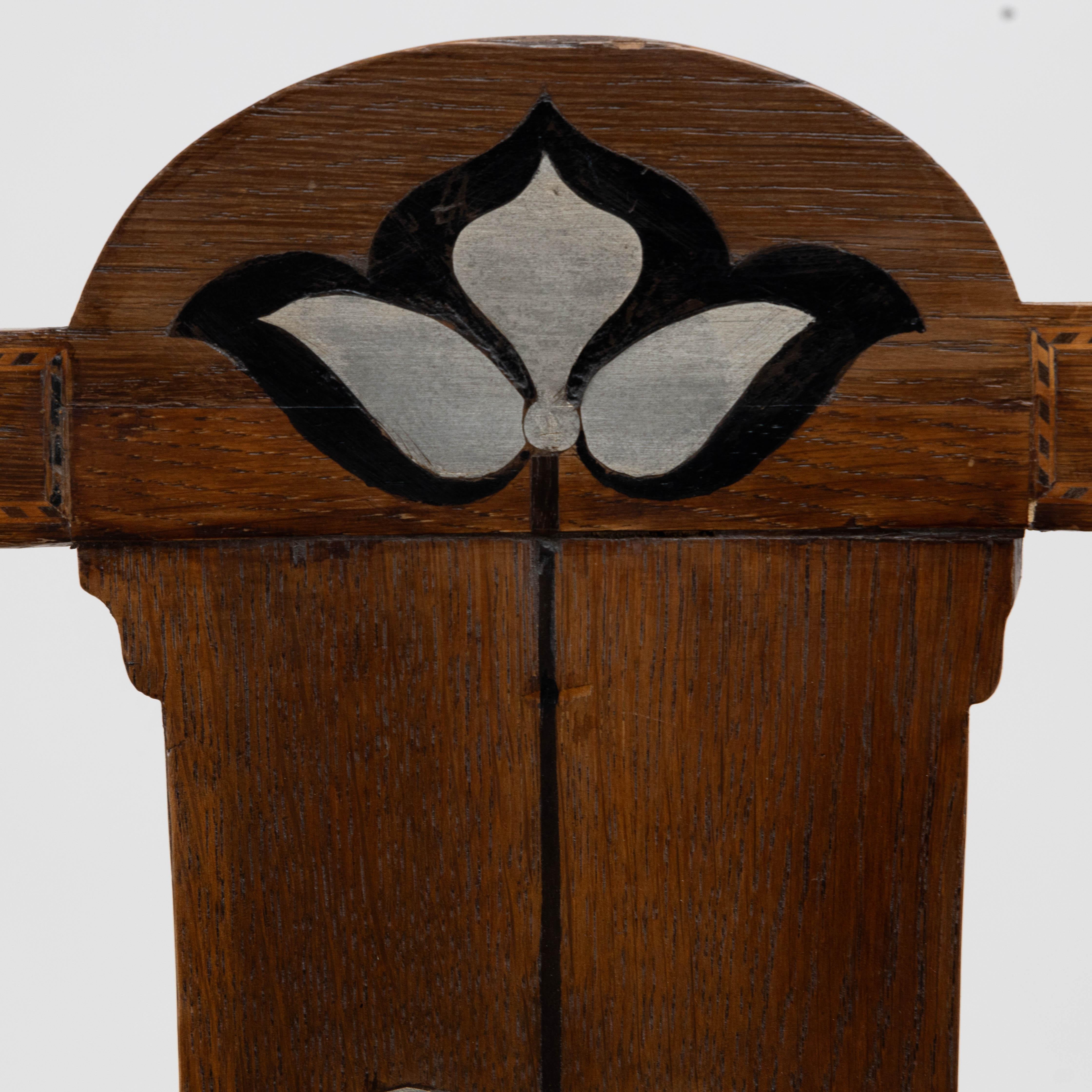 Waring & Gillow probablement. Chaise d'appoint Arts & Crafts avec incrustations d'ébène et d'étain en vente 2