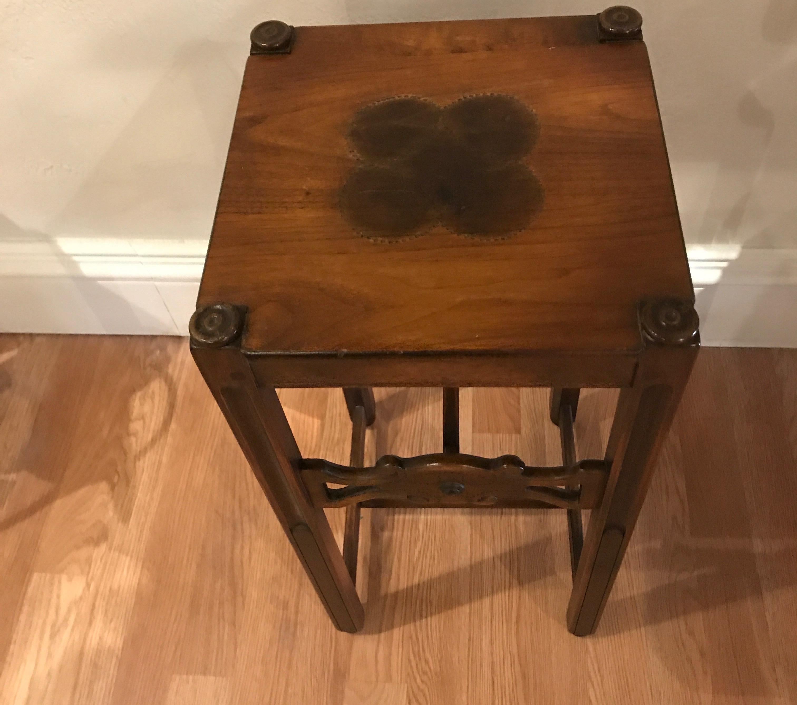 Arts & Crafts Side Table In Good Condition In West Palm Beach, FL