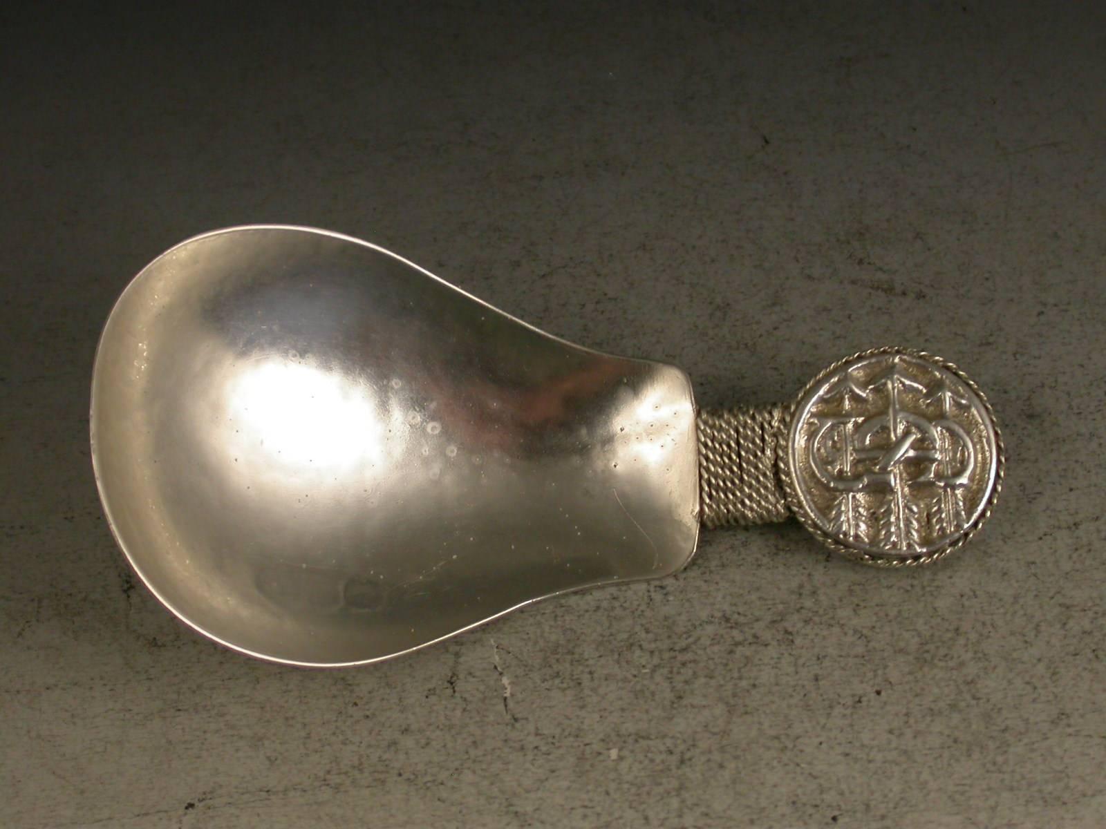 English Arts & Crafts Silver Caddy Spoon 'Designed by Edward Spencer' Artificers' Guild For Sale