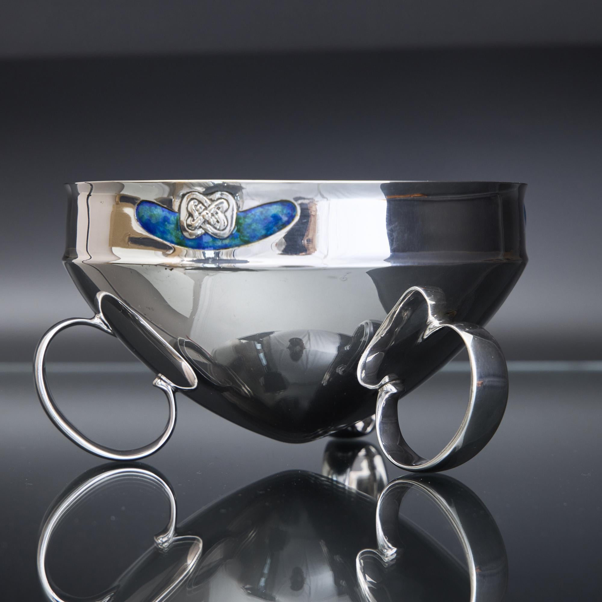 Cuenco Arts & Crafts de plata y esmalte Plata esterlina en venta