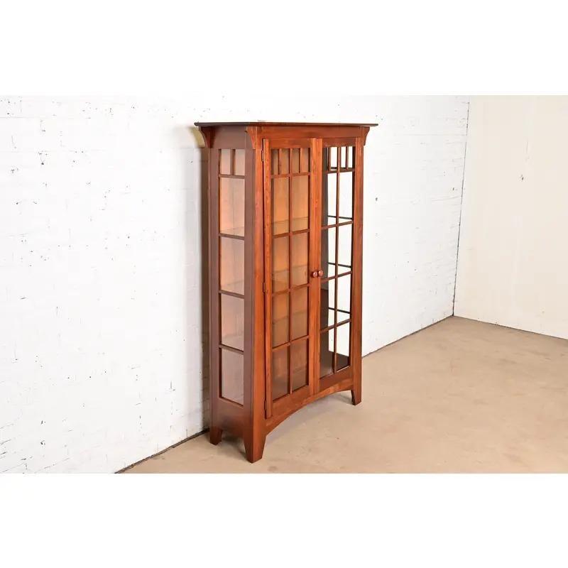 Arts & Crafts Solid Cherry Wood Lighted Bookcase or Display Cabinet In Good Condition For Sale In South Bend, IN