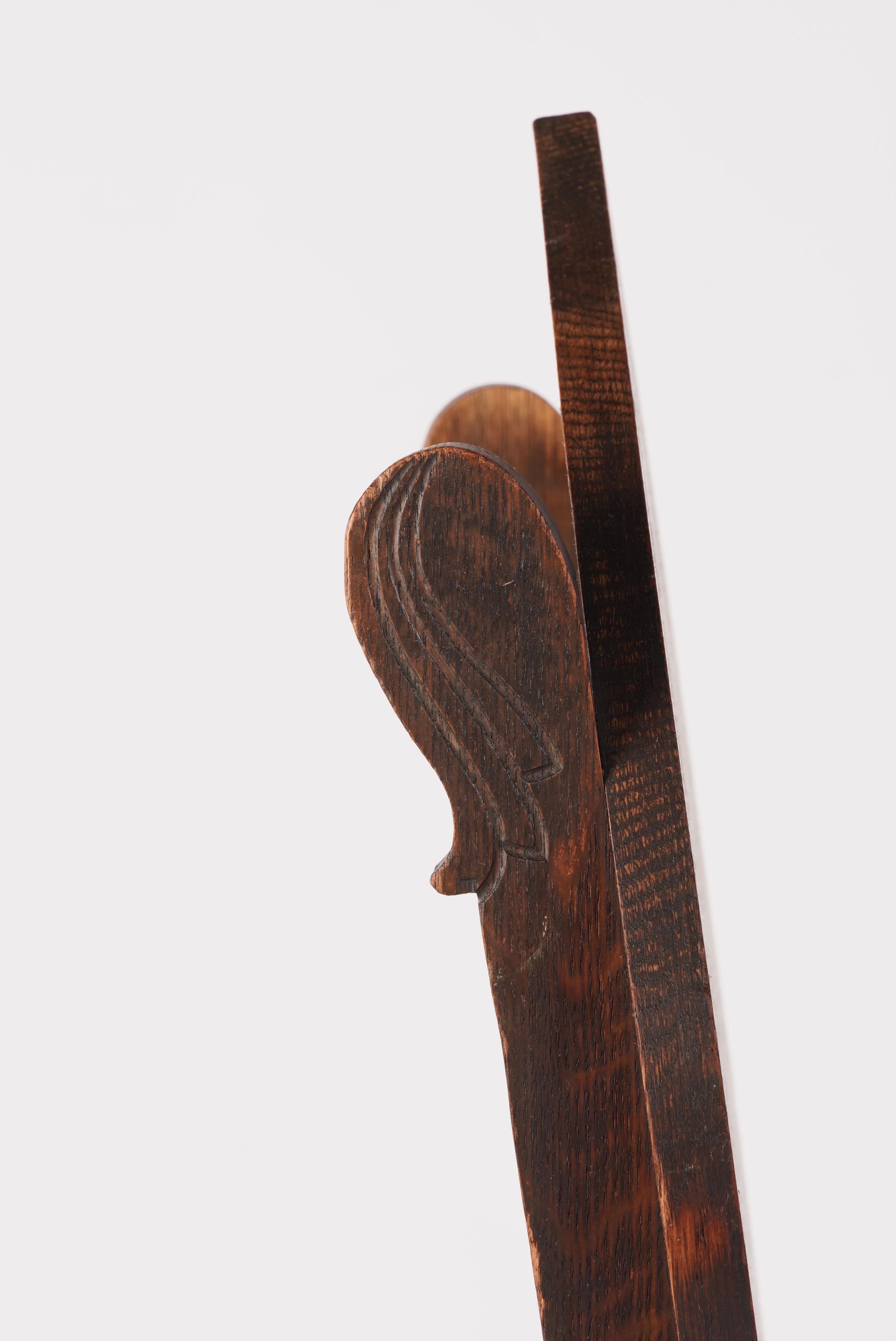 Early 20th Century Arts & Crafts Spade Back Chair For Sale