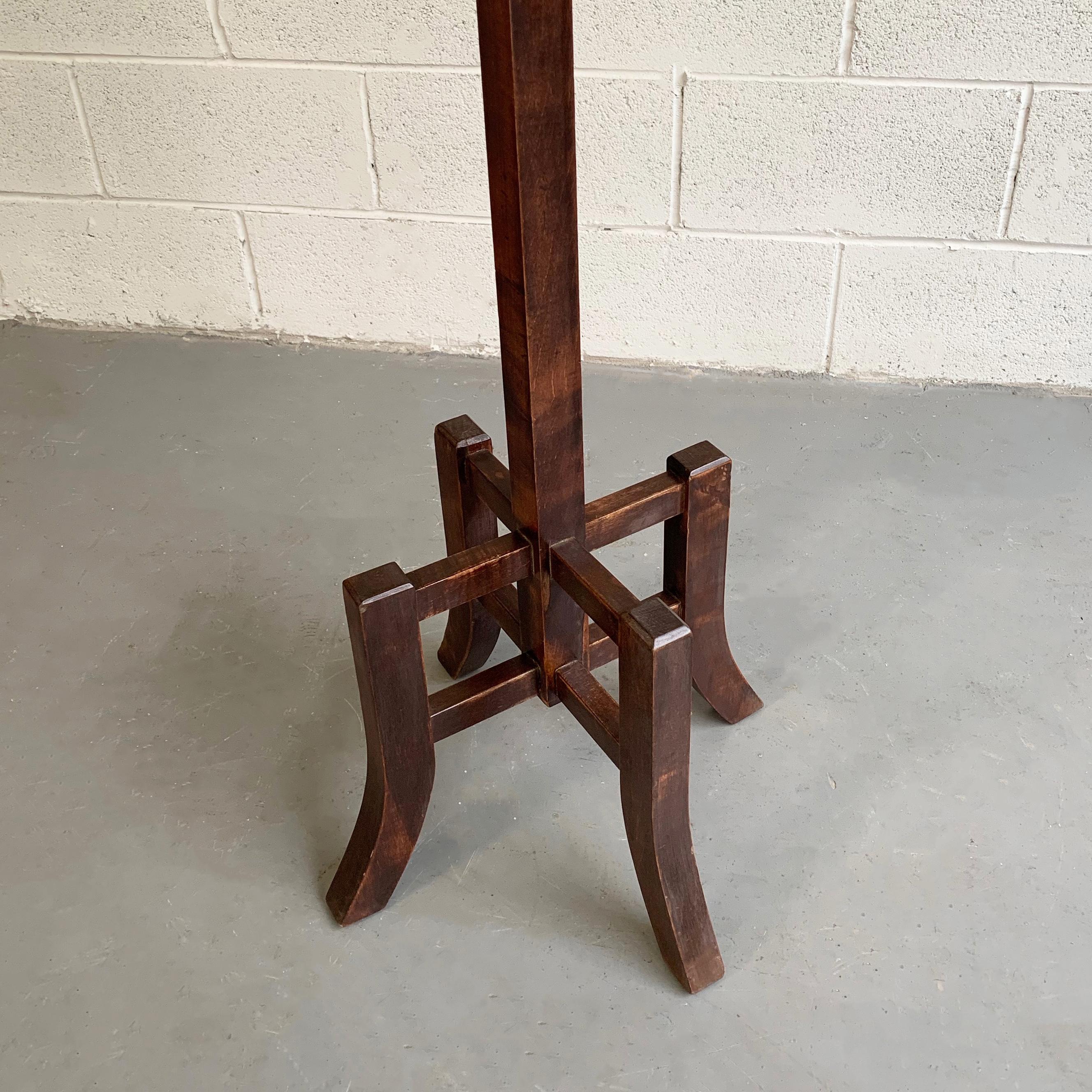 Arts & Crafts Standing Maple Coat Rack In Good Condition In Brooklyn, NY