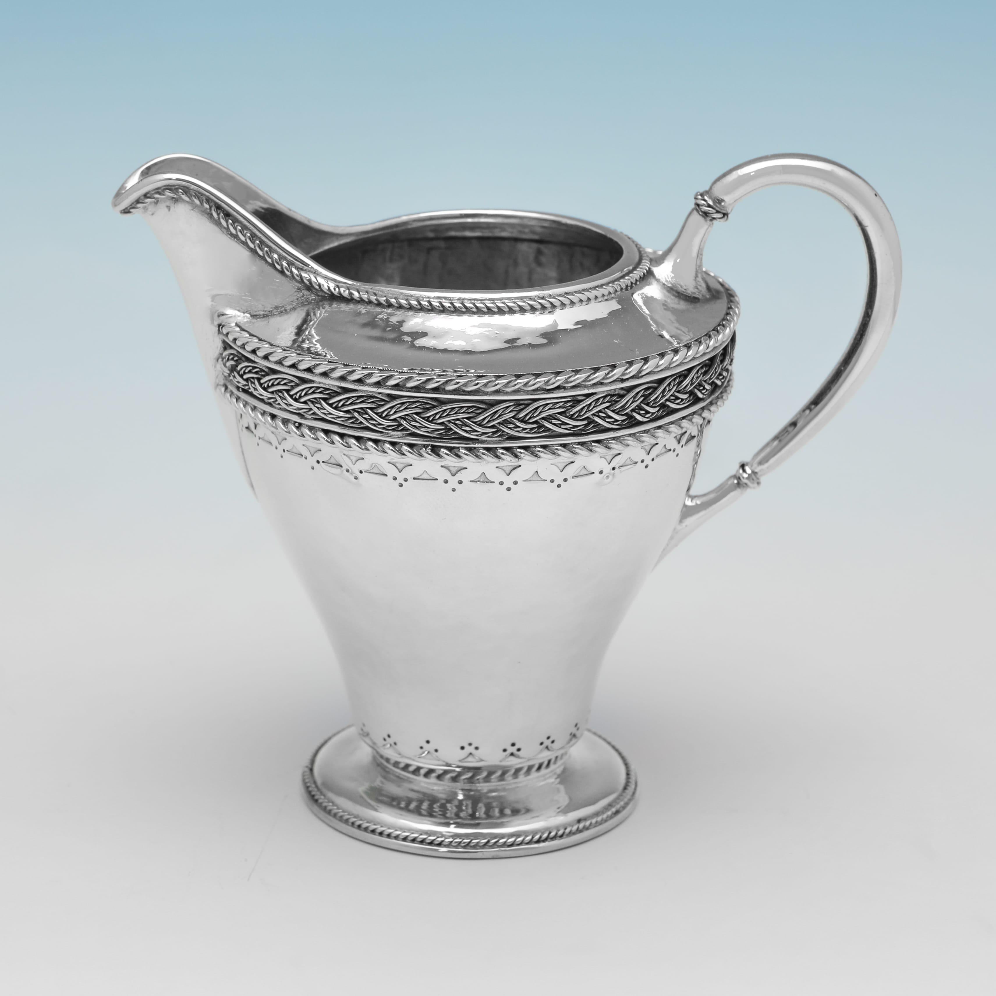 Arts and Crafts 3-teiliges Teeservice aus Sterlingsilber von Harold Edwin Landon aus Sterlingsilber, hergestellt 1932 (Mitte des 20. Jahrhunderts) im Angebot