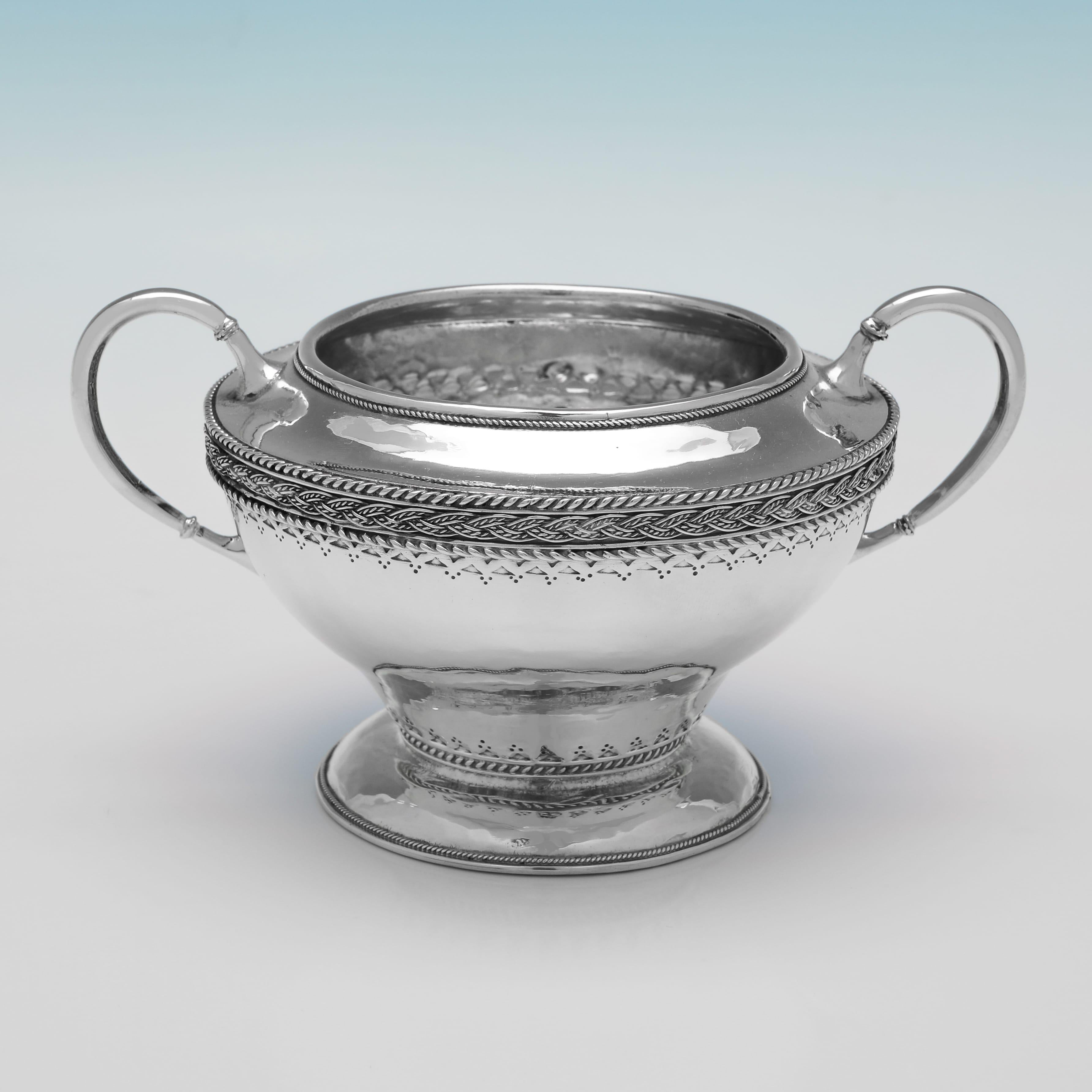 Arts and Crafts 3-teiliges Teeservice aus Sterlingsilber von Harold Edwin Landon aus Sterlingsilber, hergestellt 1932 im Angebot 1