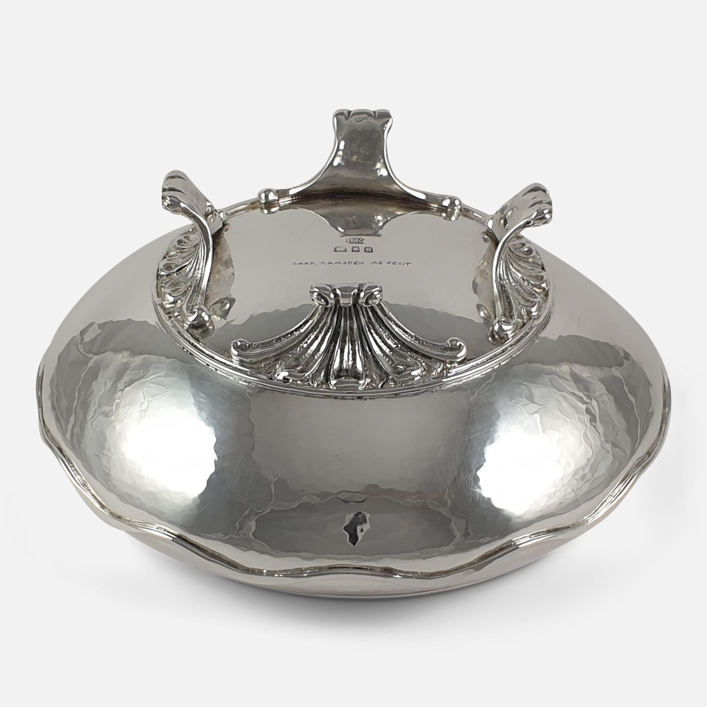Arts & Crafts Sterling Silver Bowl, Omar Ramsden, London, 1928 For Sale 5