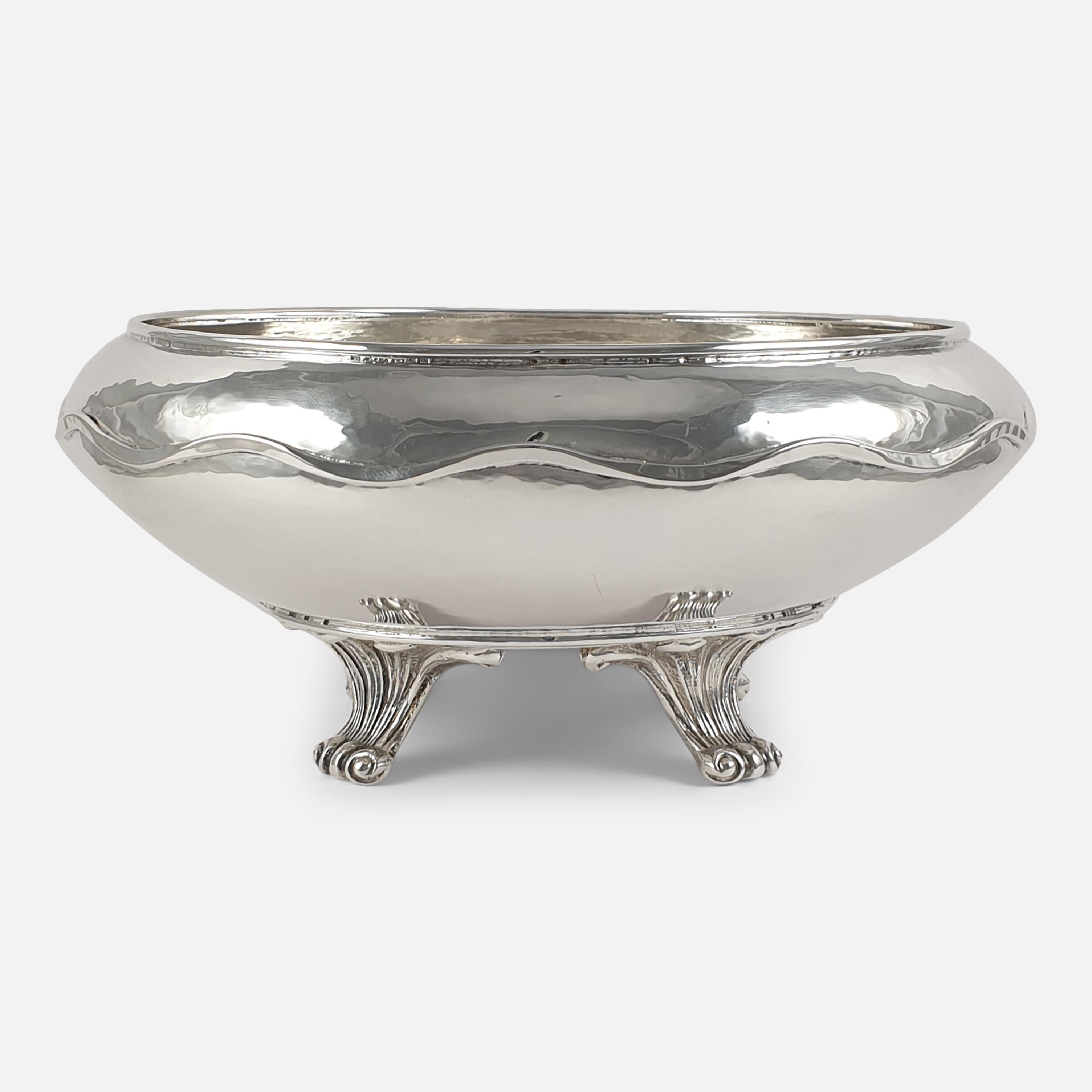 Arts & Crafts Sterling Silver Bowl, Omar Ramsden, London, 1928 For Sale 7