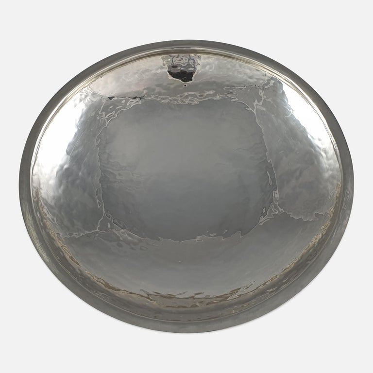 Arts & Crafts Sterling Silver Tazza, Omar Ramsden, London, 1926 For Sale 3