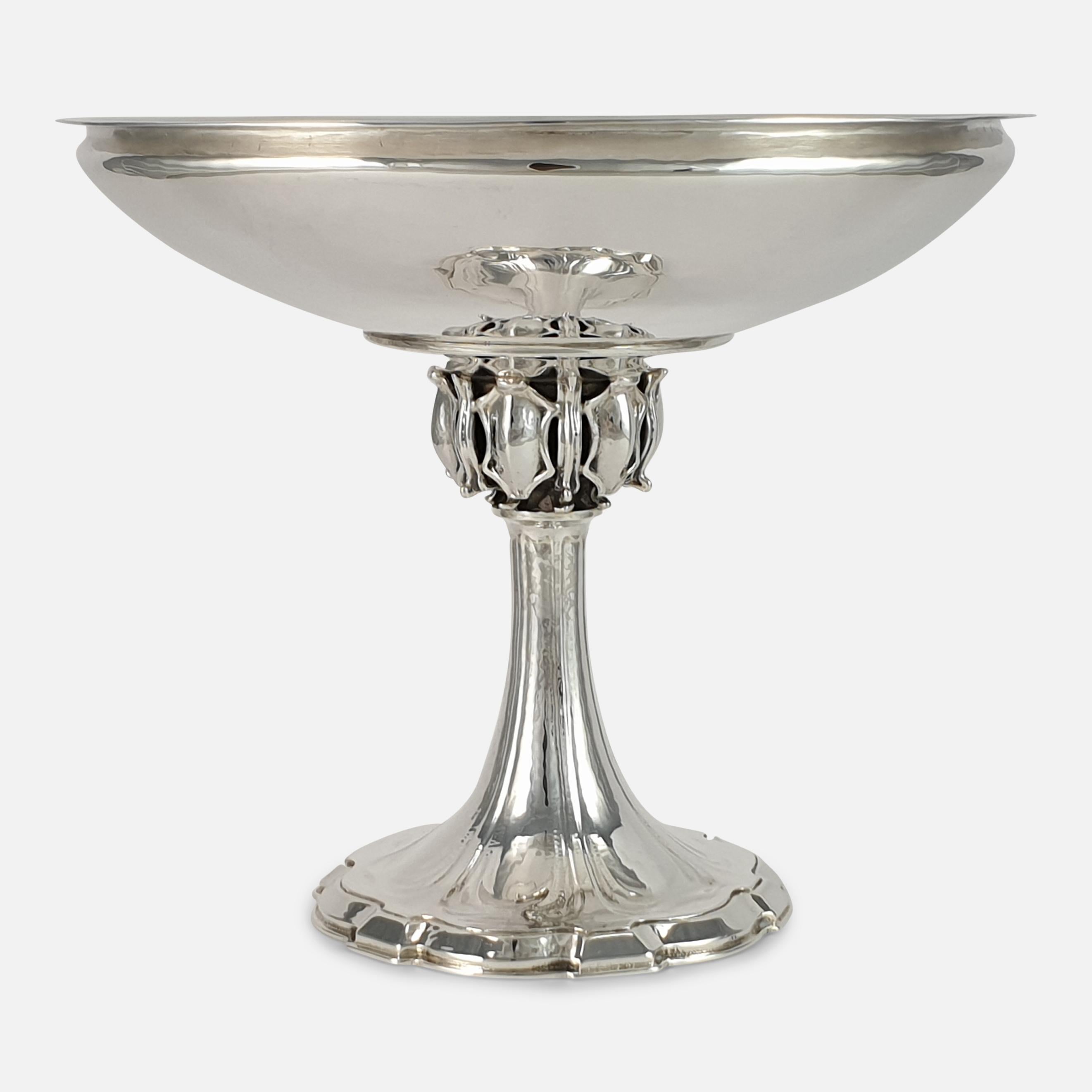 Arts and Crafts Arts & Crafts Sterling Silver Tazza, Omar Ramsden, London, 1926 For Sale