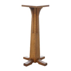 Arts & Crafts Stickley Mission Oak Tapered Sculpture Plant Stand 20thC