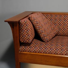 Arts & Crafts Stickley Prairie School Oak Even Arm Settle, 20th C