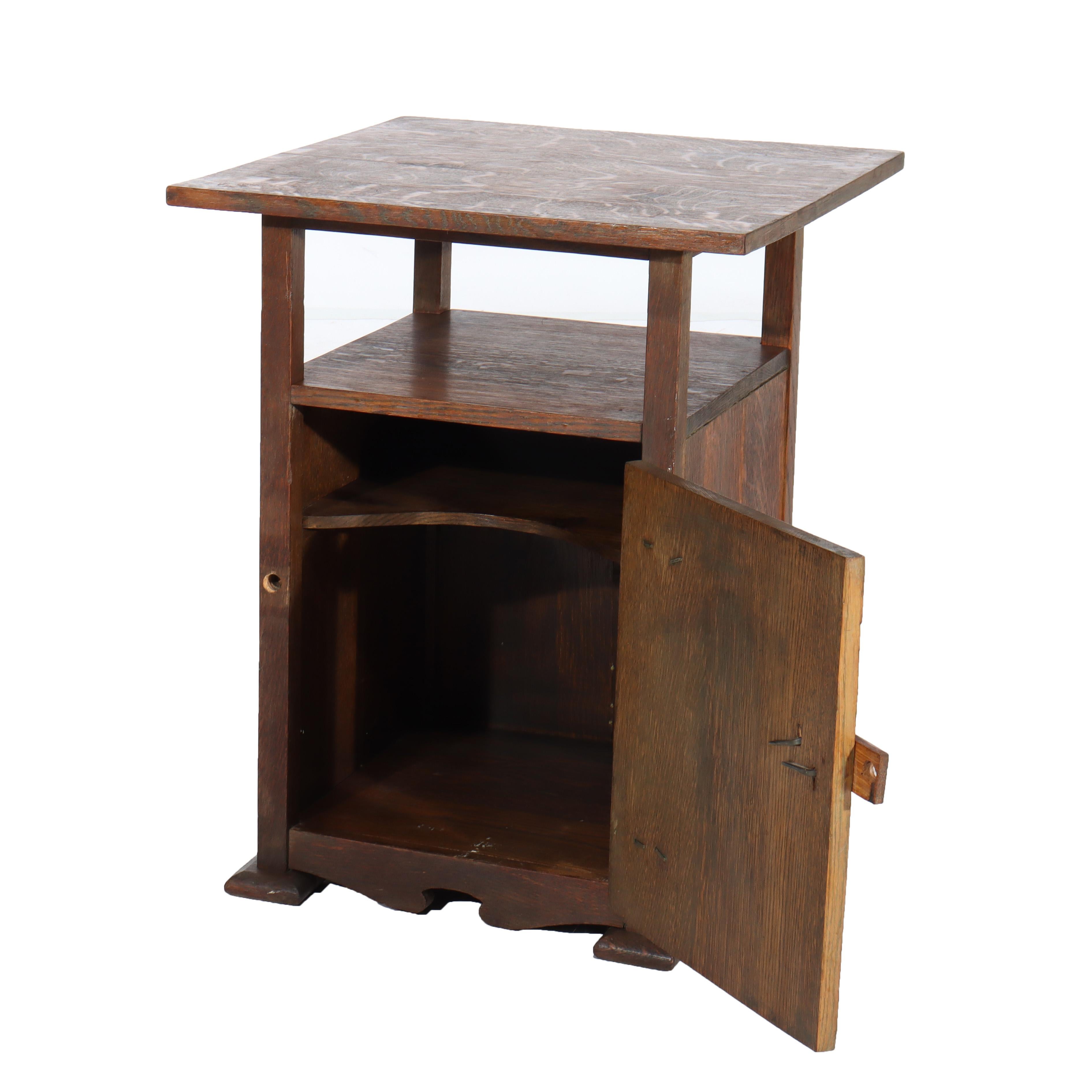 Cellaretta in quercia della scuola Stickley Arti e Mestieri C1920 In condizioni buone in vendita a Big Flats, NY