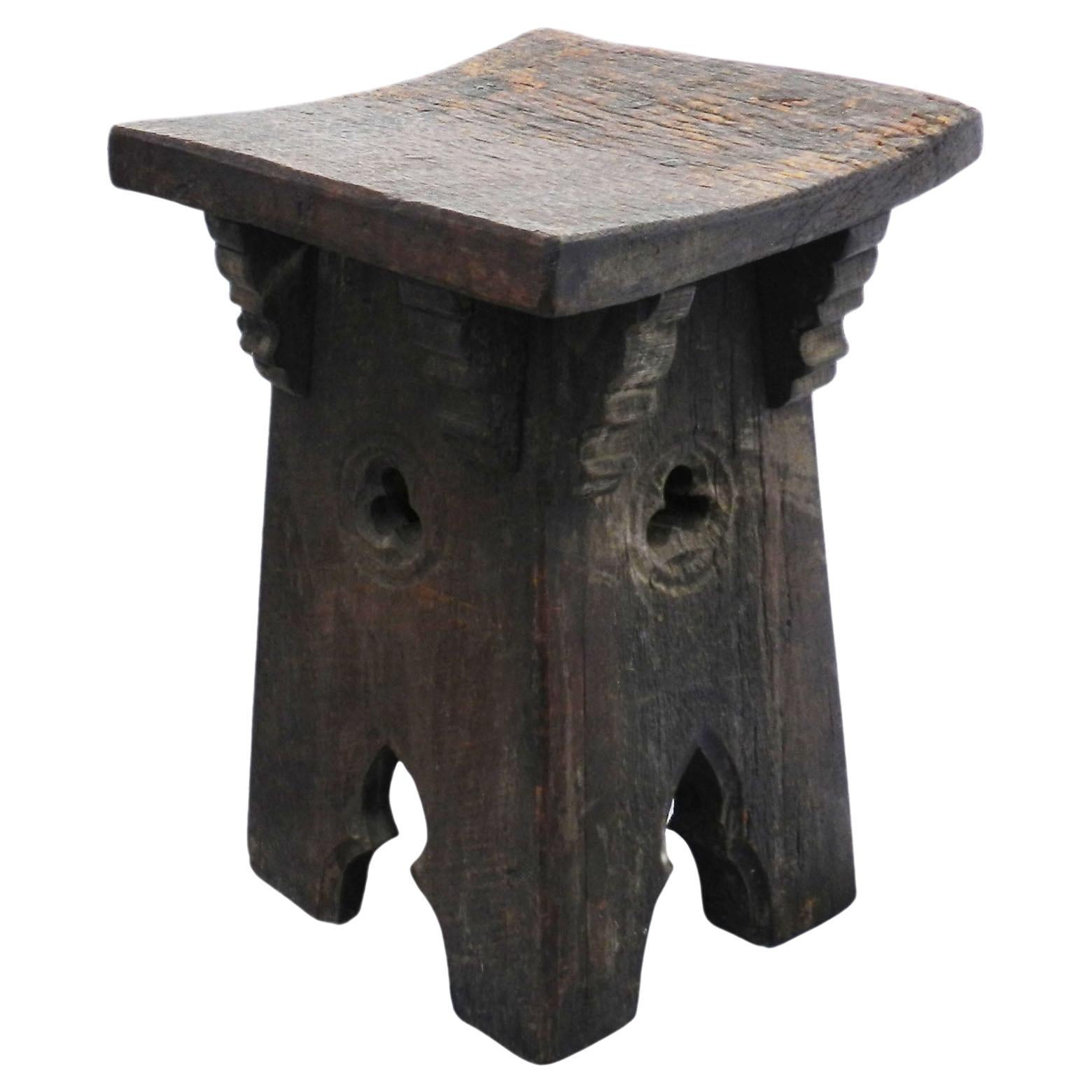 Tabouret Arts & Crafts Brutalist Gothic Rev French Country House vers 1910 (B)