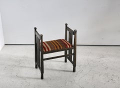 Sgabello per pianoforte inglese Arts & Crafts di James Shoolbred