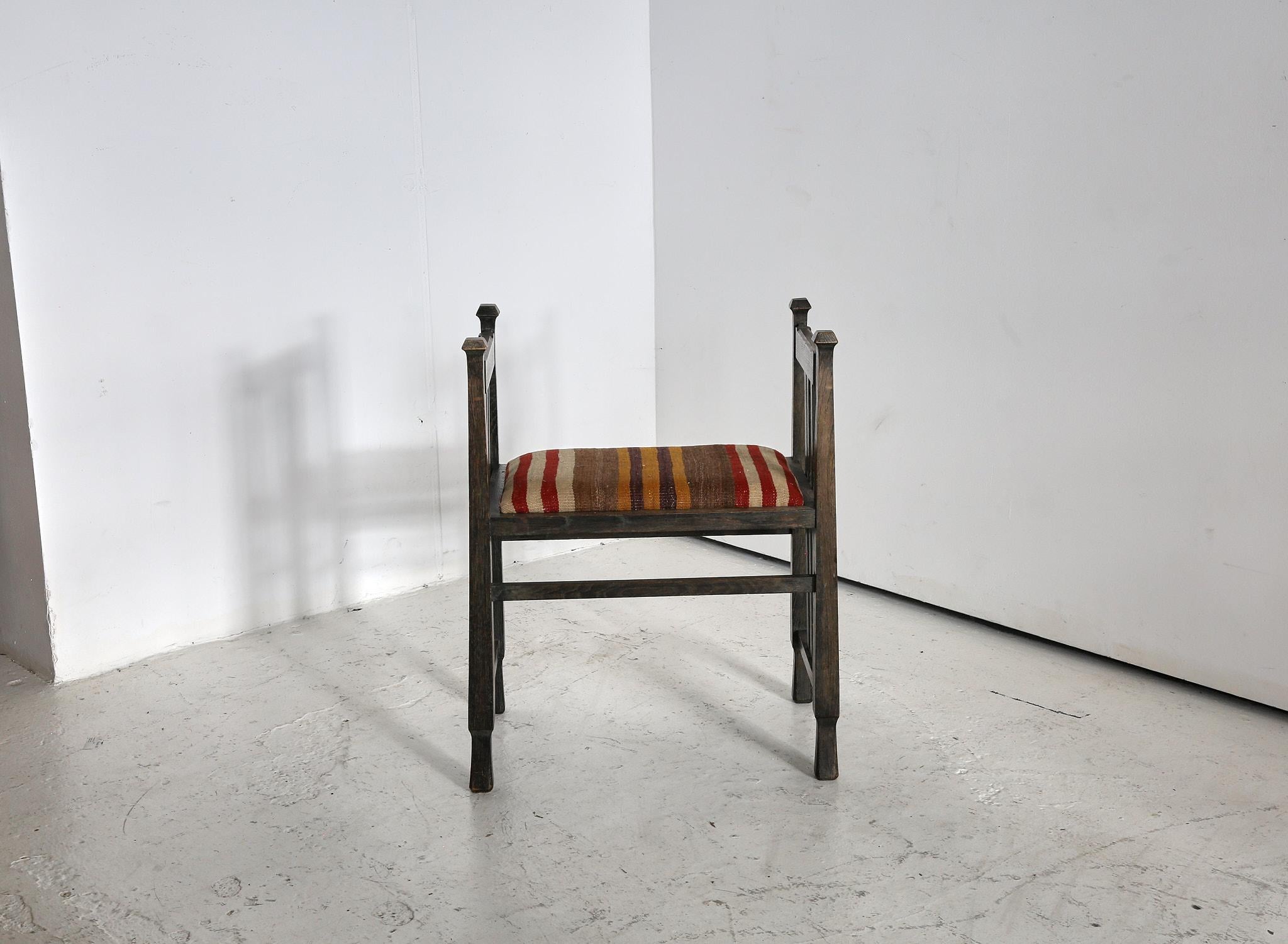 English Arts & Crafts Piano Stool by James Shoolbred In Good Condition In London, England