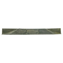 Arts & Crafts Bronce Tachonado 70 pulg. Campana de chimenea