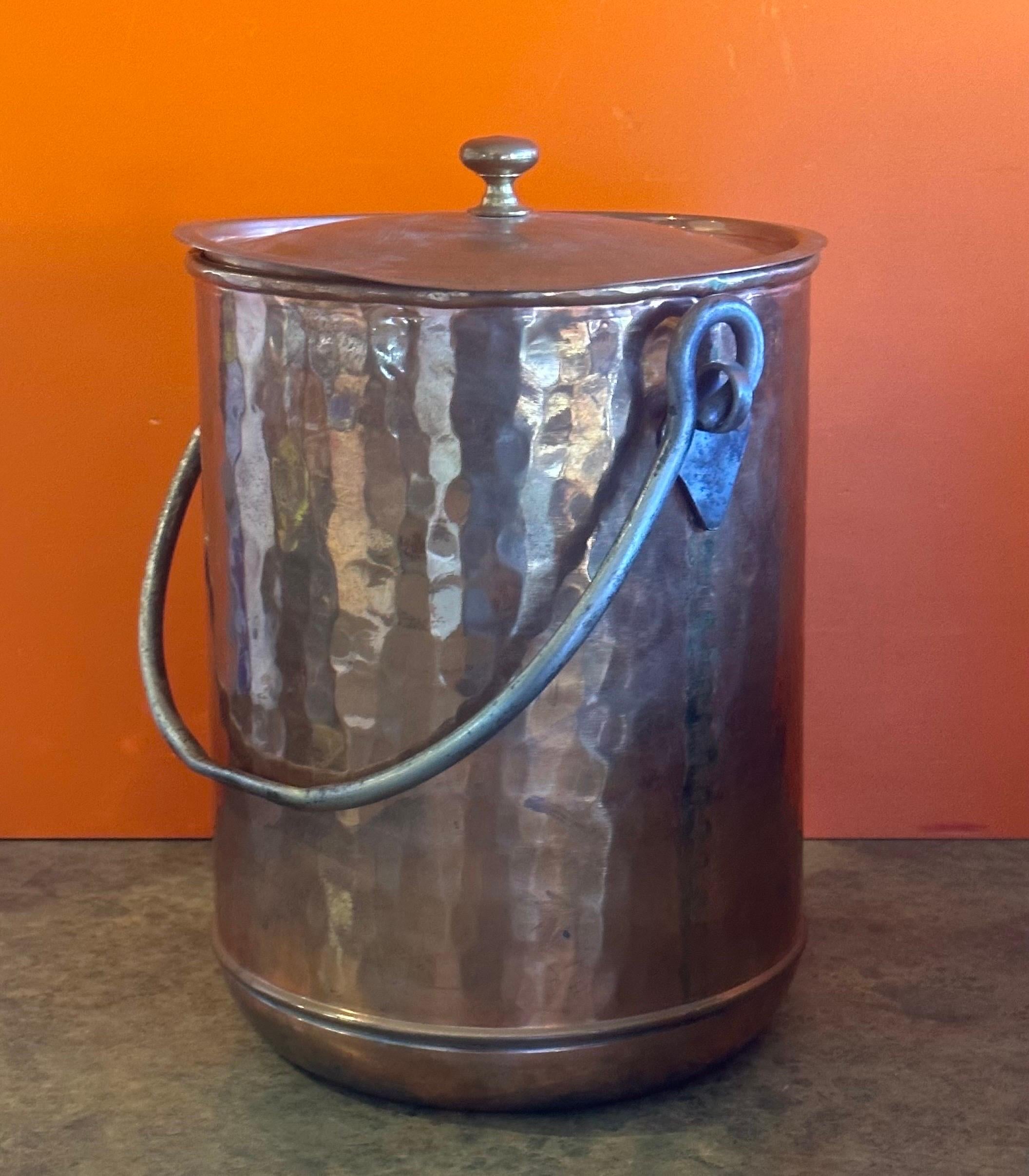 Arts & Crafts Style Hand Hammered Copper Ice Bucket with Lid For Sale 1