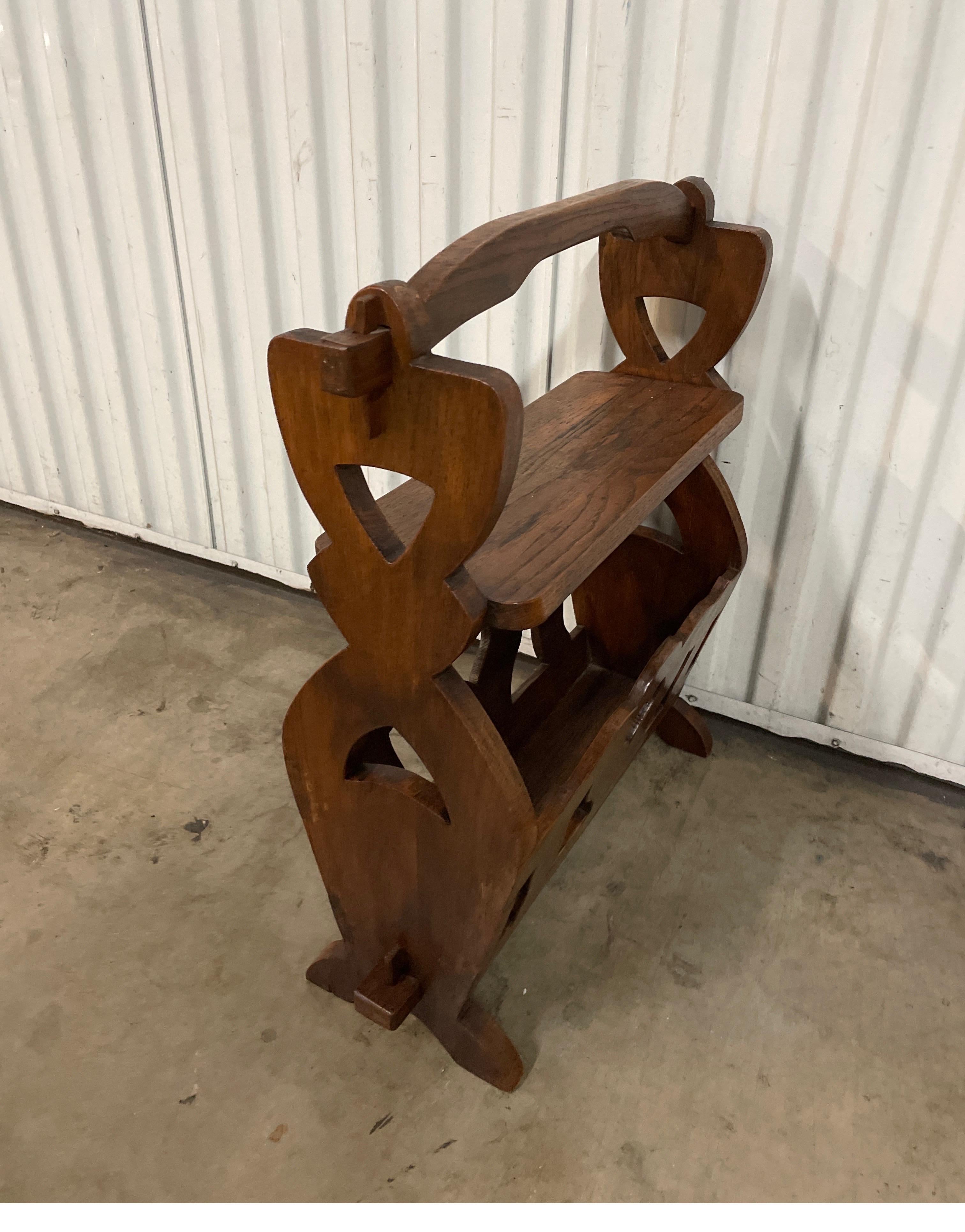 Bois Porte-revues de style Arts & Crafts en vente