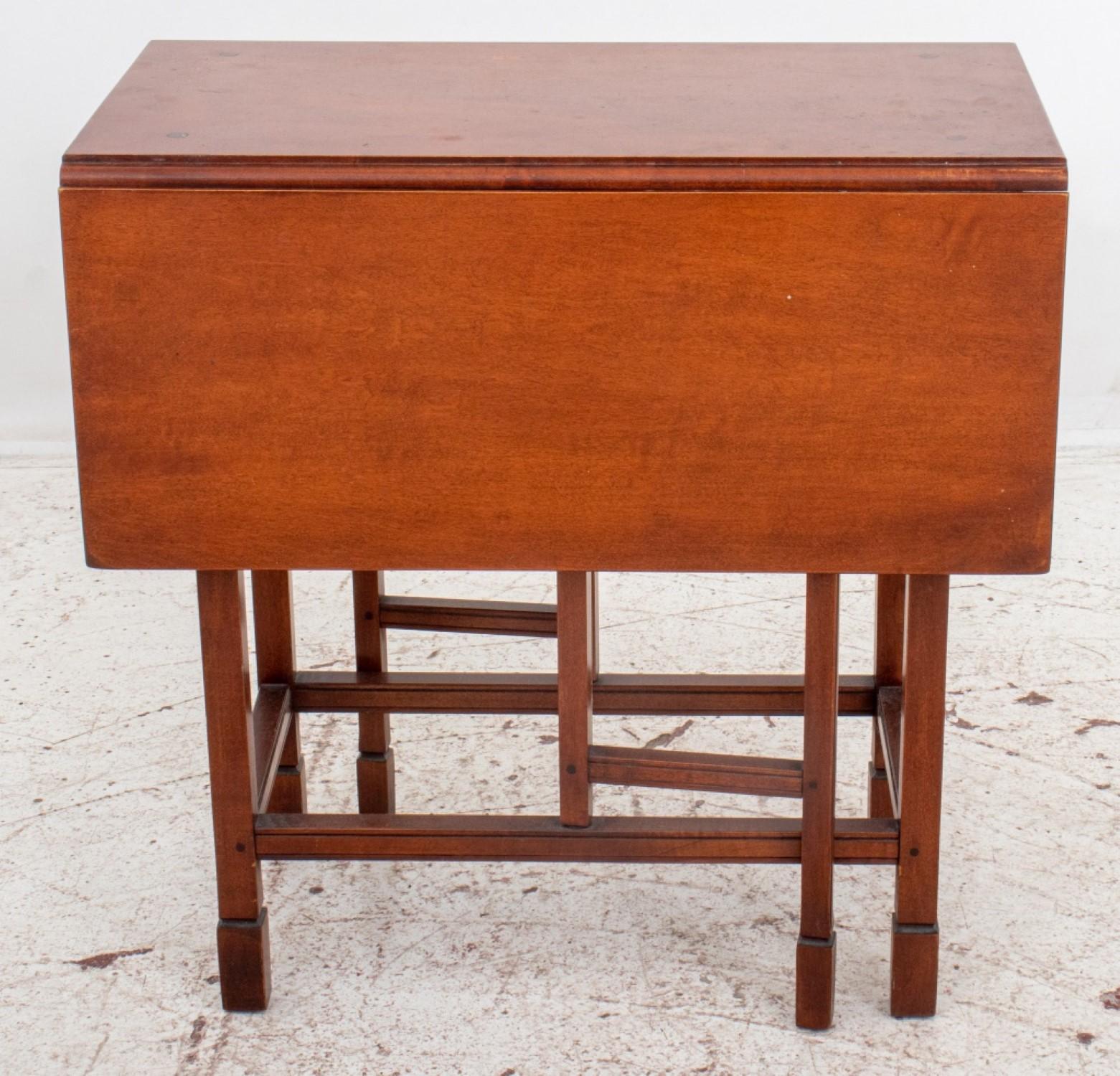 American Arts & Crafts Style Mahogany Drop Leaf Side Table For Sale