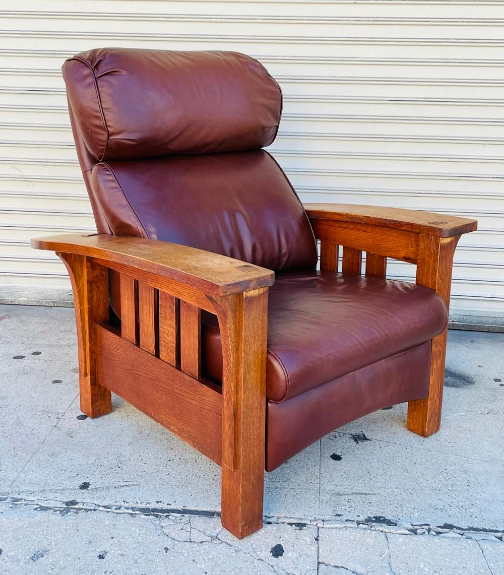 Arts & Crafts Style Oak Bow Arm Lounge Chair by Stickley In Good Condition In Los Angeles, CA